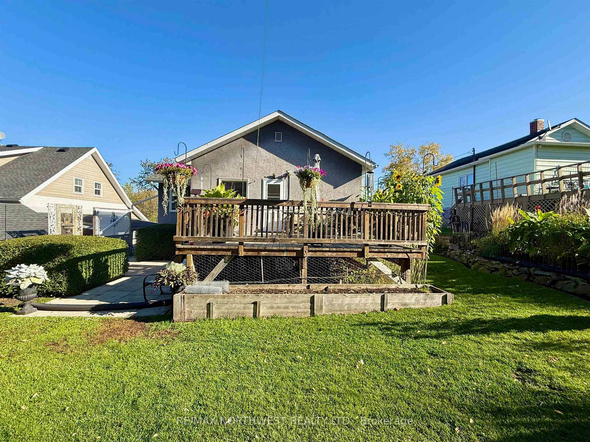 Photo 3 of 317 Fifth Street N, Kenora, North End — HOMEH