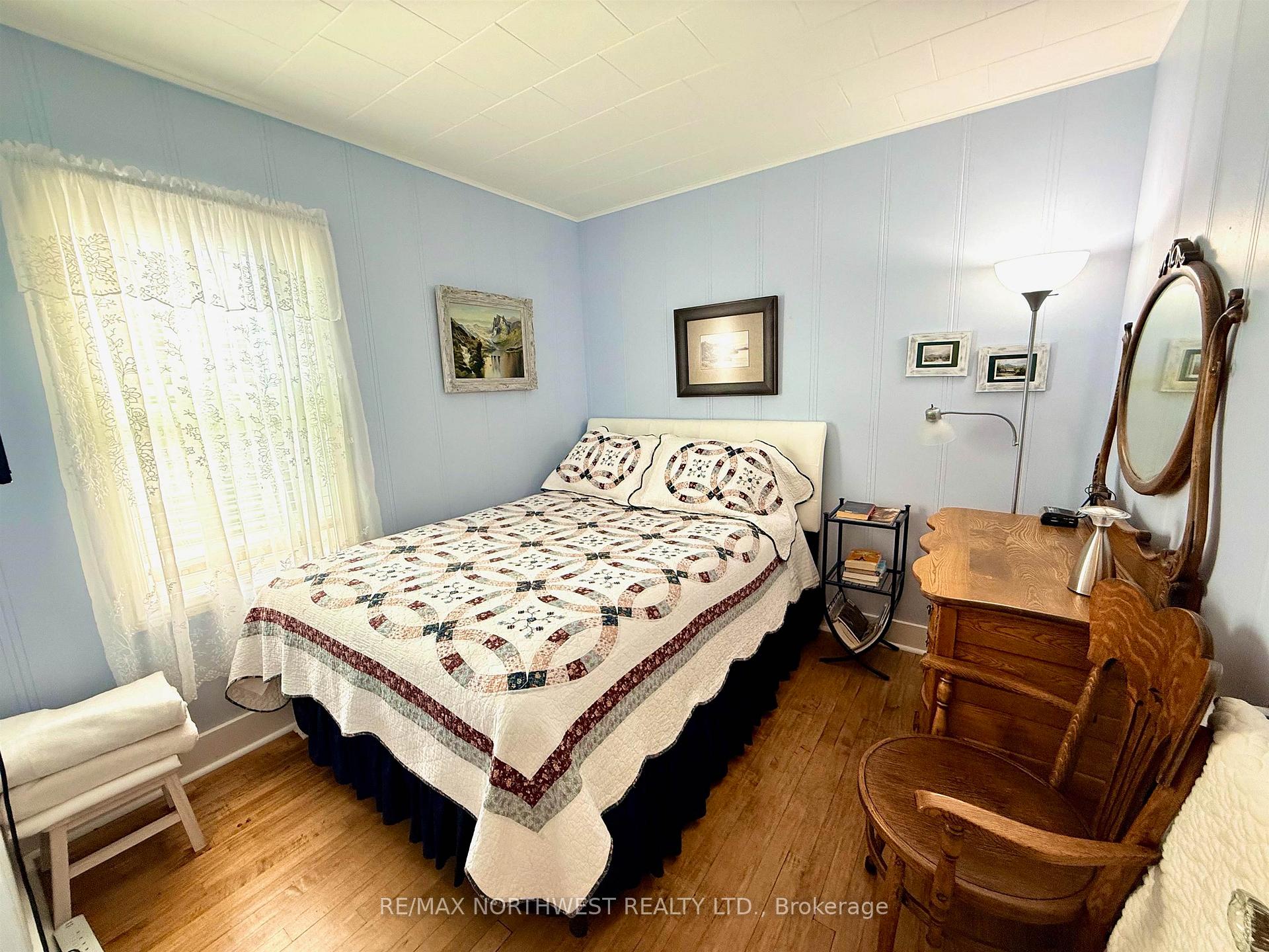 Photo 17 of 317 Fifth Street N, Kenora, North End — HOMEH