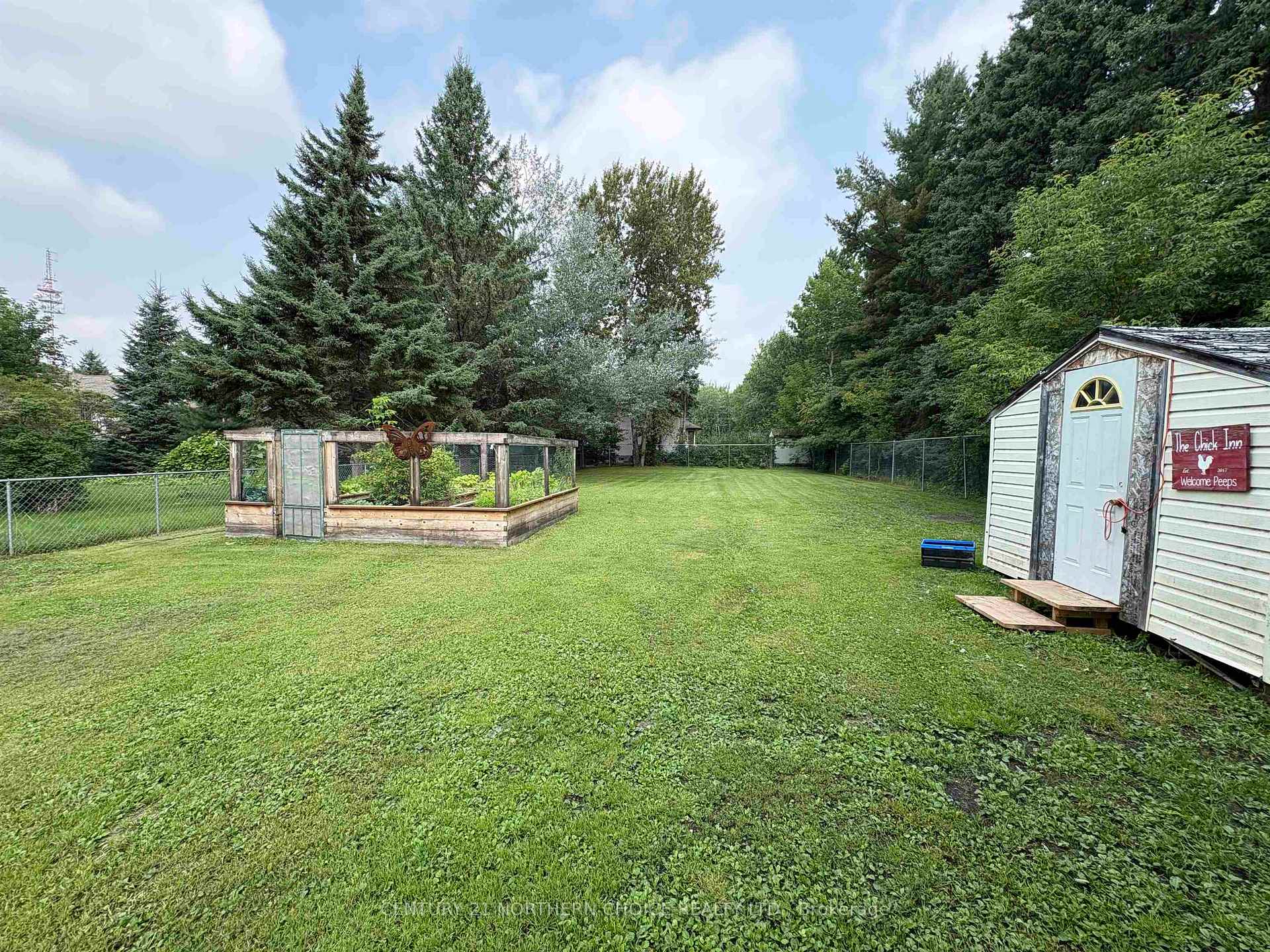 Photo 42 of 1702 Sunset Drive, Fort Frances — HOMEH