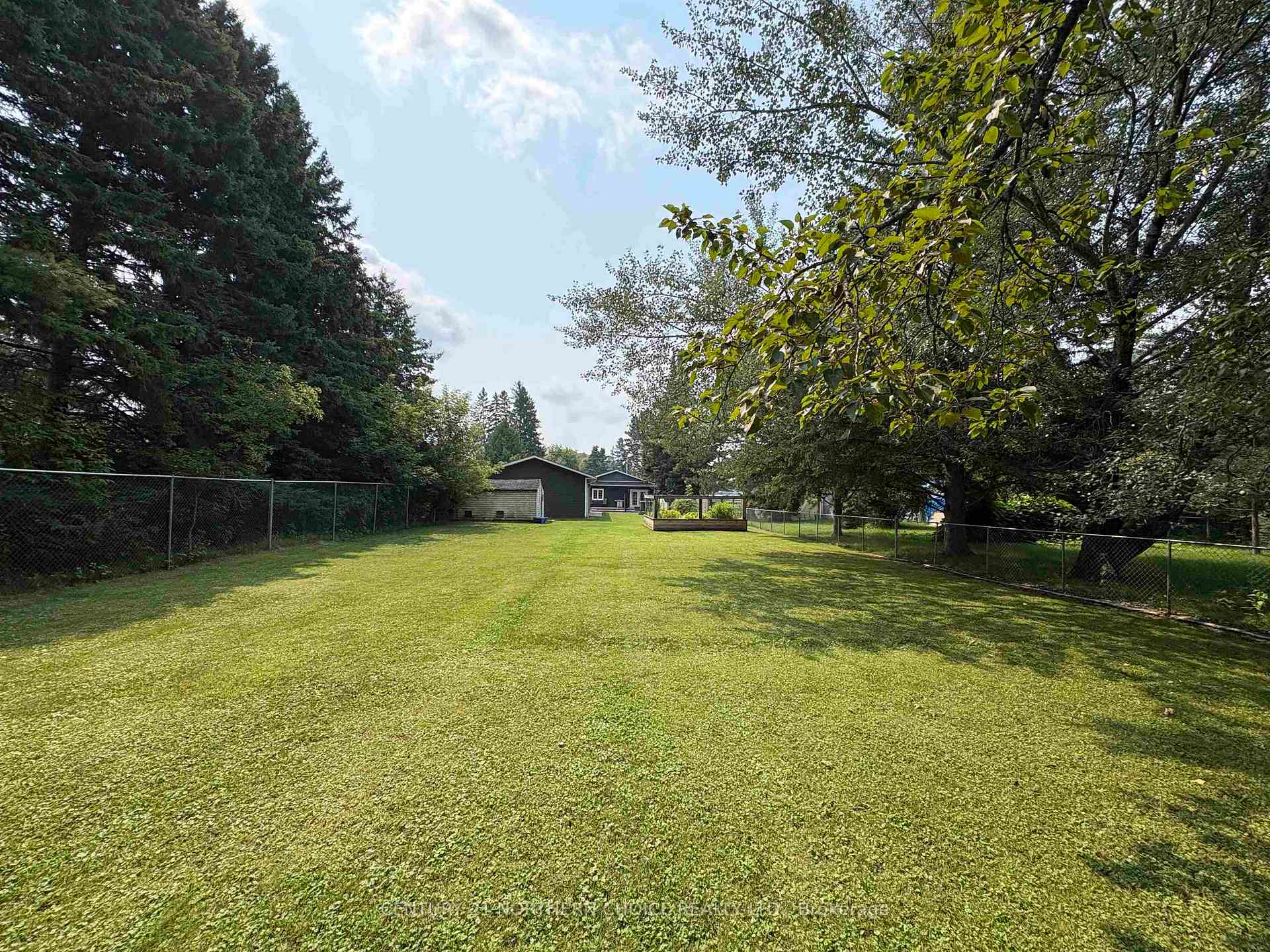 Photo 44 of 1702 Sunset Drive, Fort Frances — HOMEH