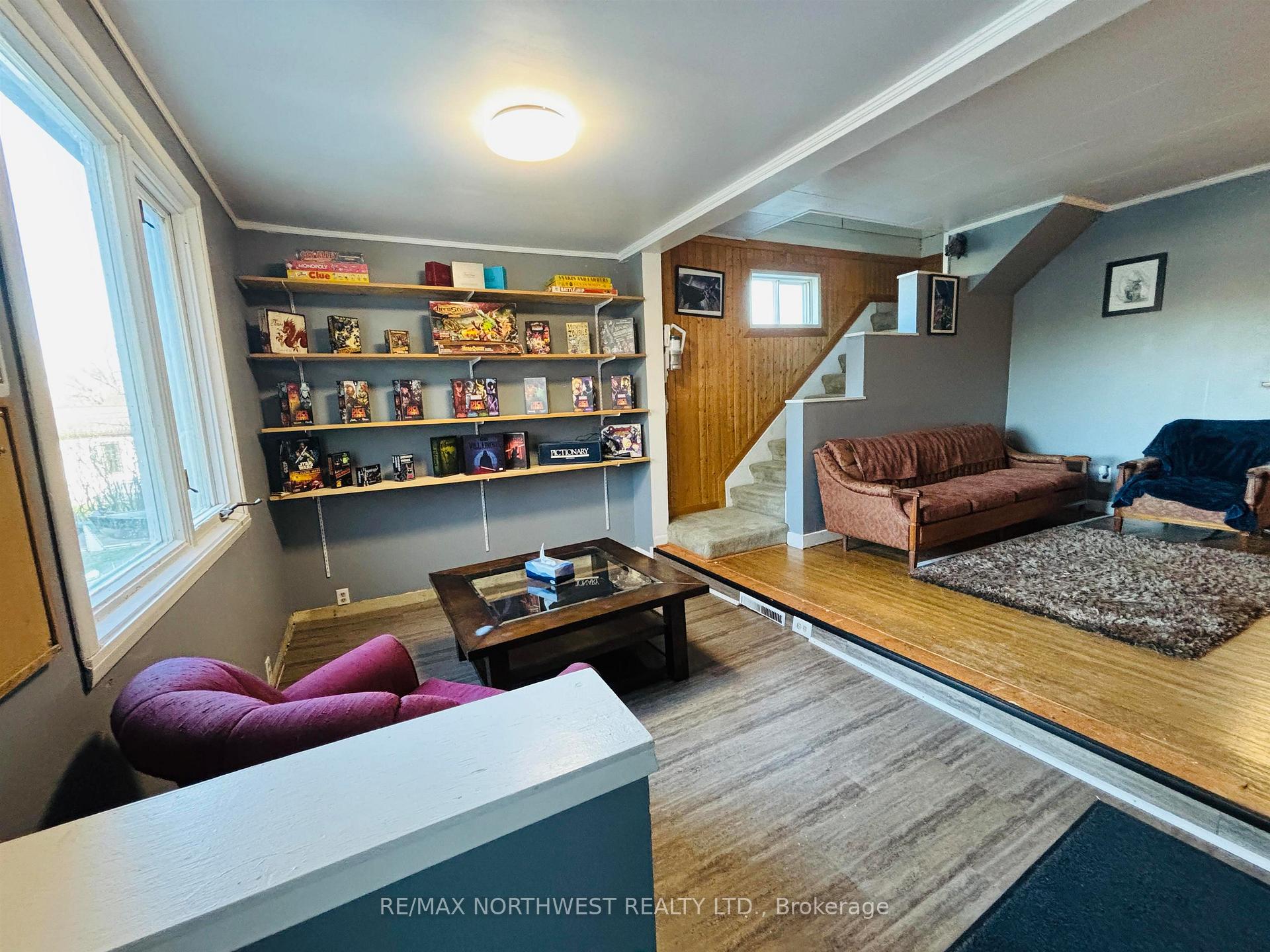 Photo 5 of 219 Fifth St N, Kenora, North End — HOMEH