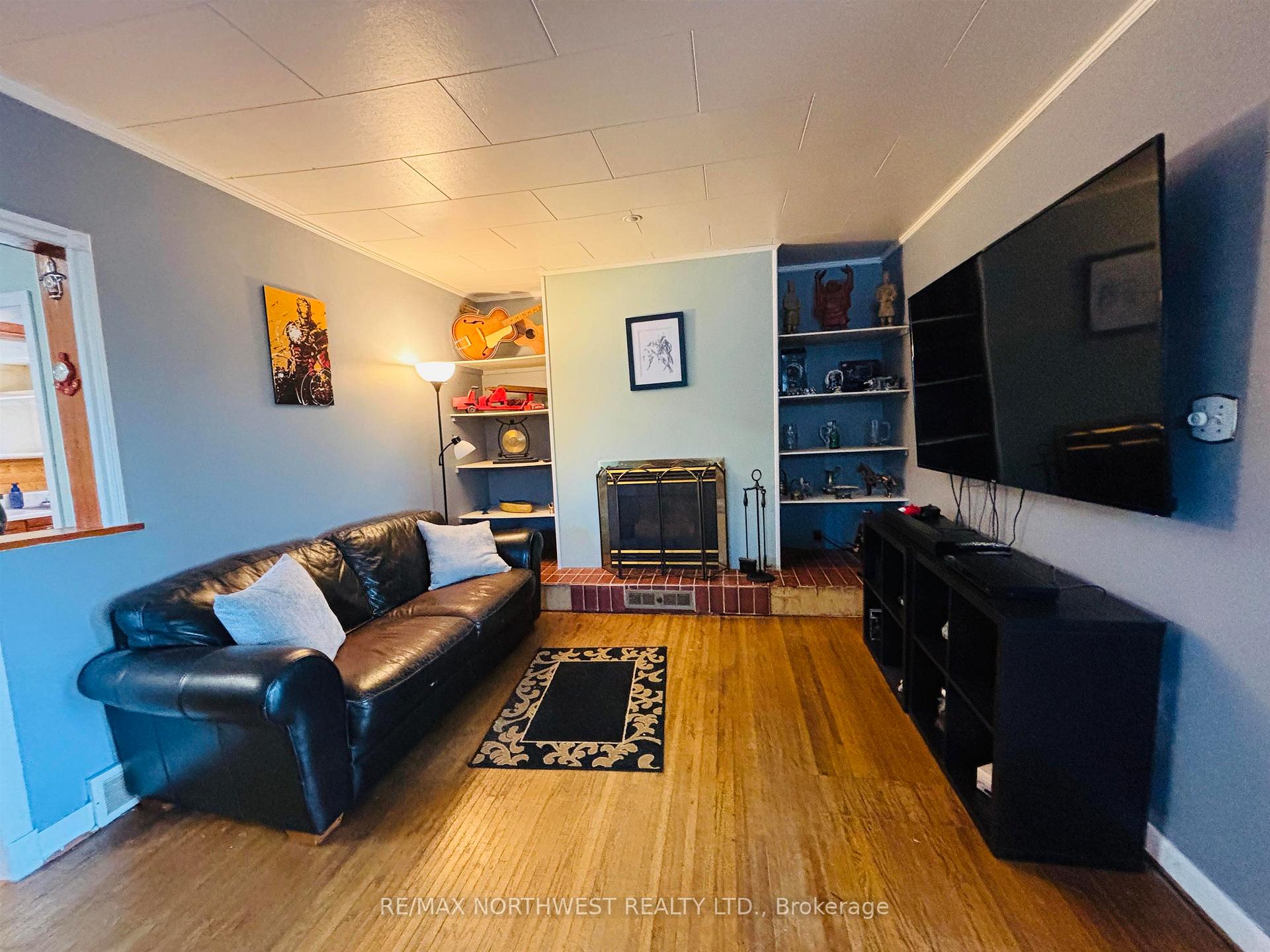 Photo 7 of 219 Fifth St N, Kenora, North End — HOMEH