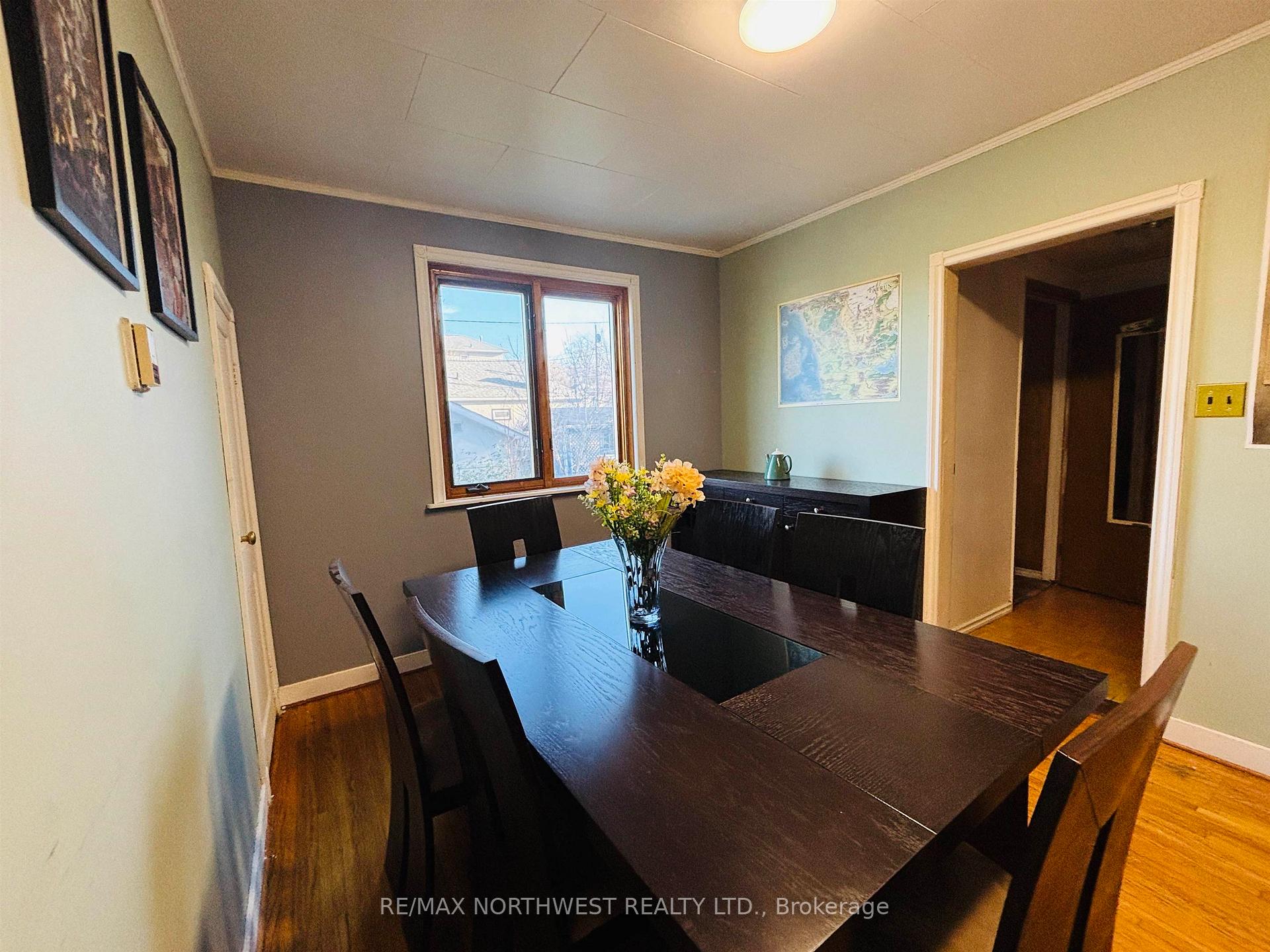 Photo 11 of 219 Fifth St N, Kenora, North End — HOMEH