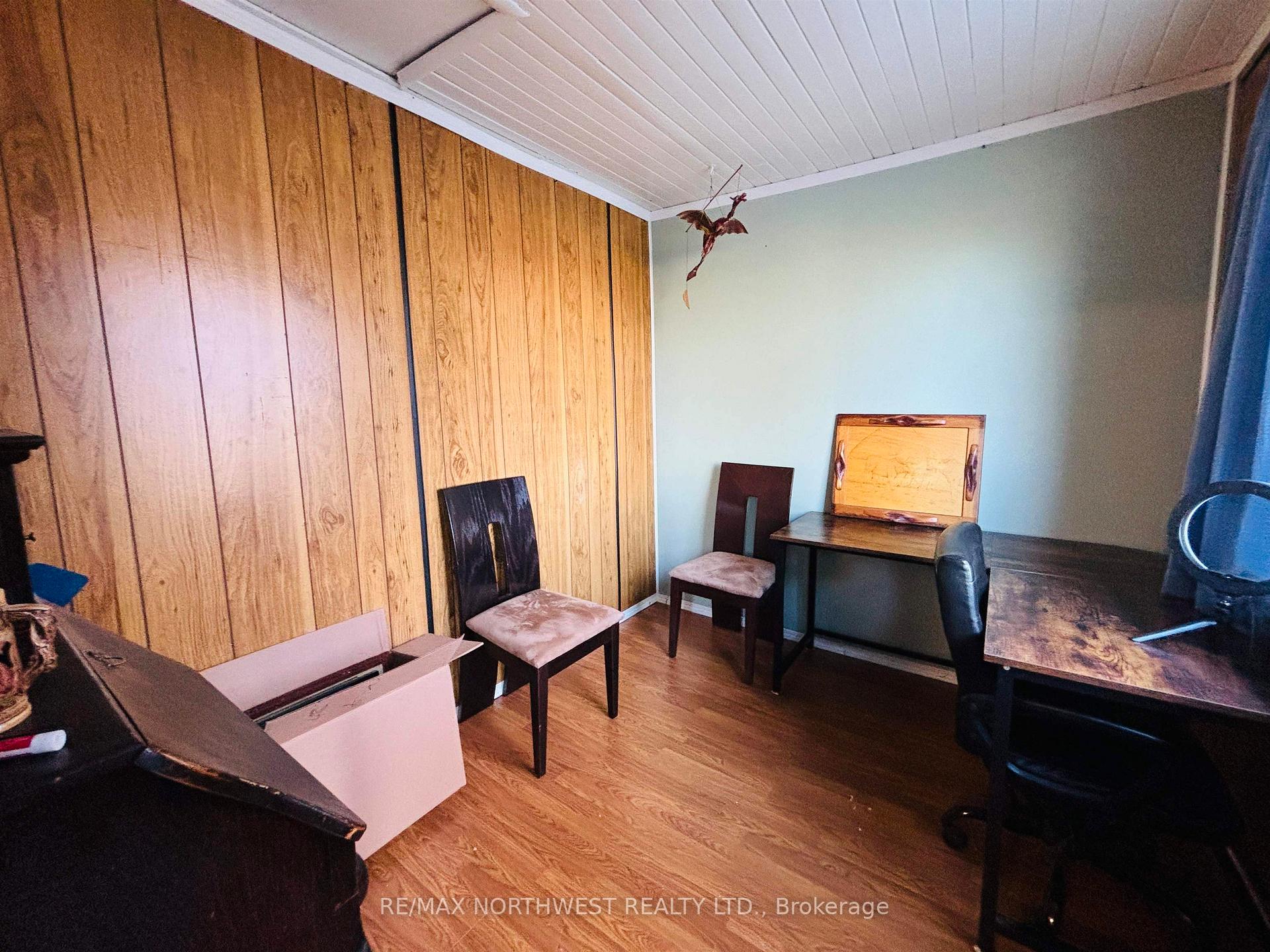 Photo 16 of 219 Fifth St N, Kenora, North End — HOMEH