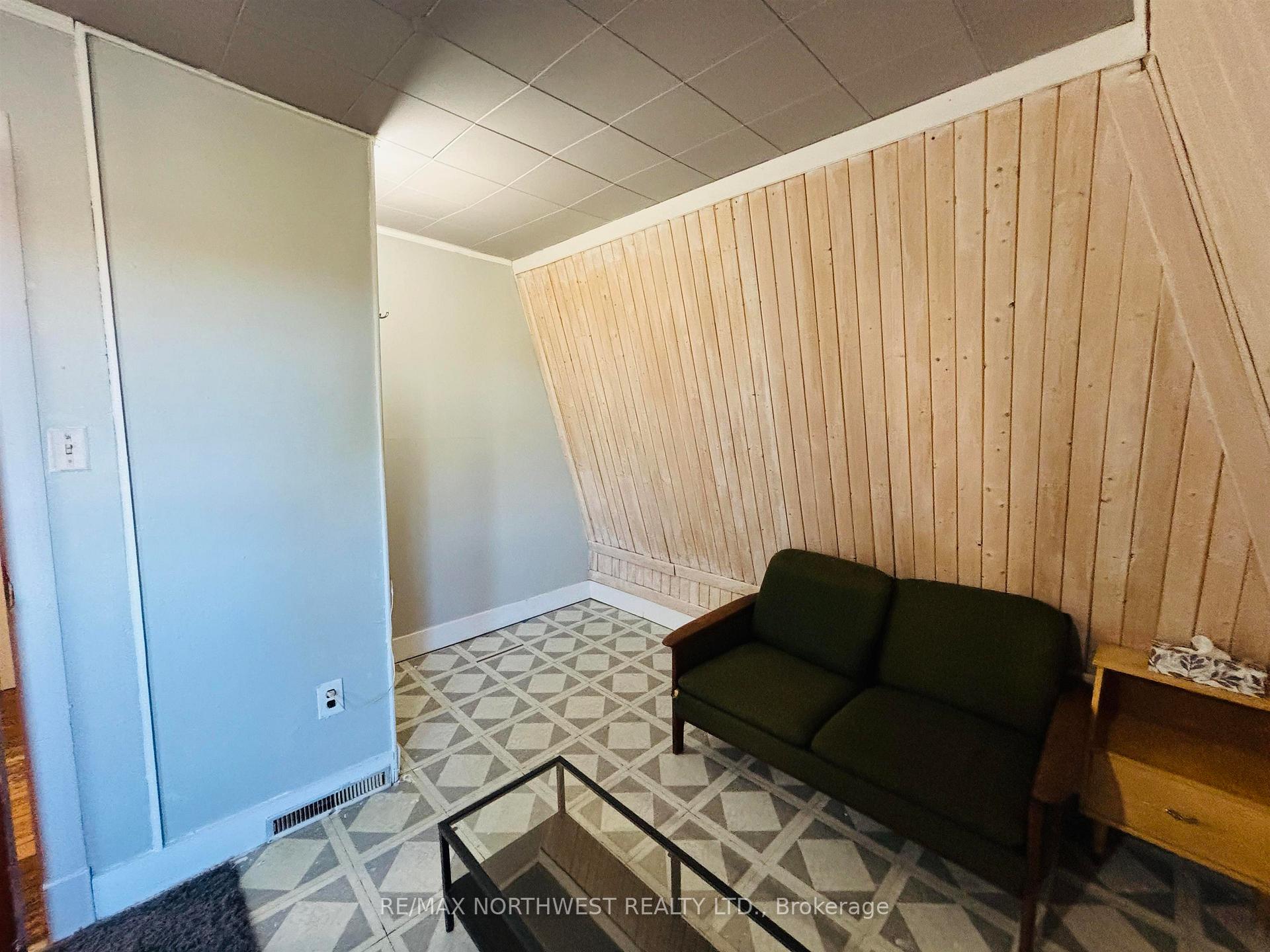 Photo 26 of 219 Fifth St N, Kenora, North End — HOMEH