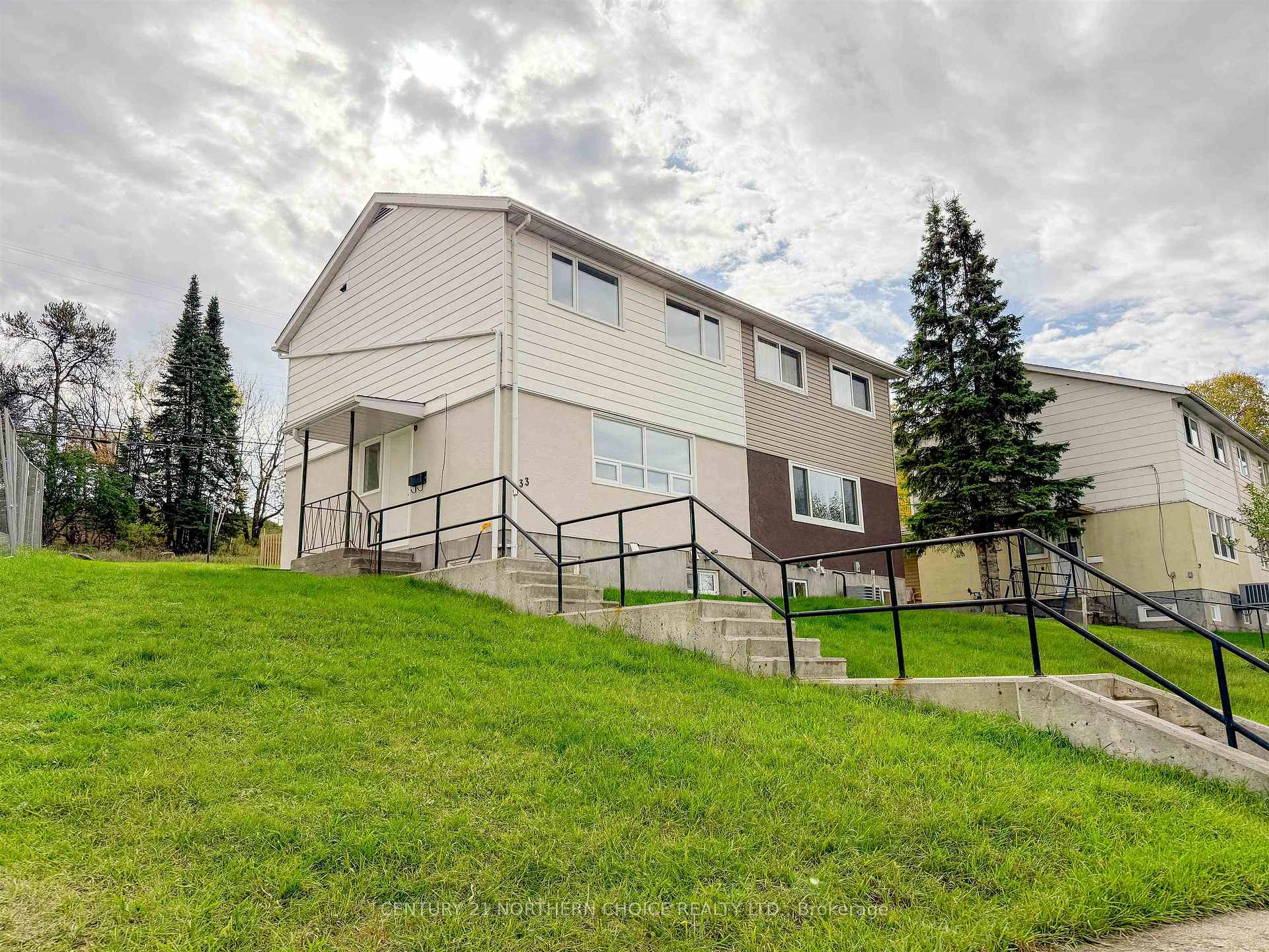 Photo 3 of 33 Drewry Drive, Kenora, Pinecrest — HOMEH