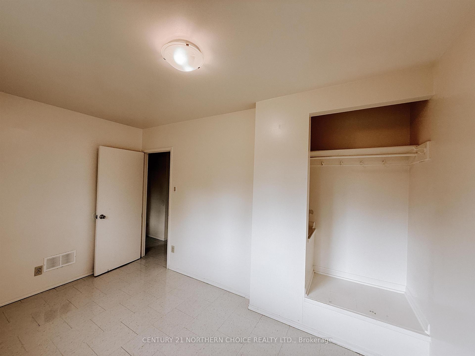 Photo 13 of 33 Drewry Drive, Kenora, Pinecrest — HOMEH