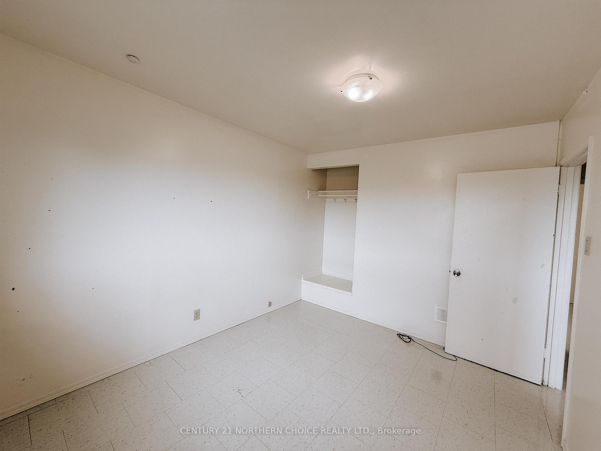 Photo 14 of 33 Drewry Drive, Kenora, Pinecrest — HOMEH