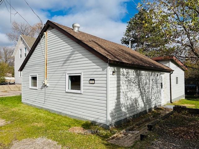 Photo 2 of 413 River St, Kenora, Keewatin — HOMEH
