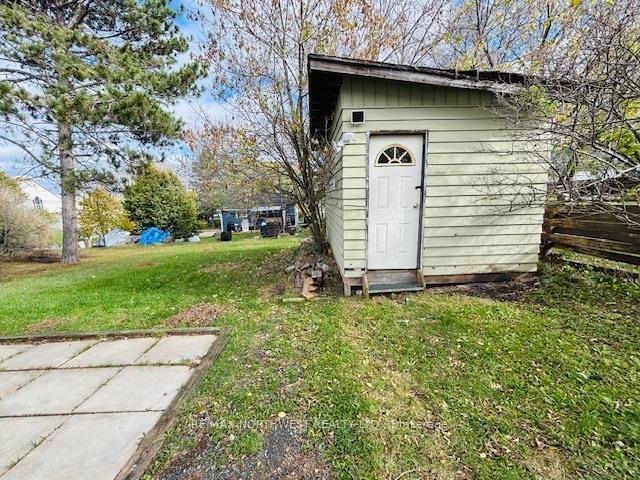 Photo 5 of 413 River St, Kenora, Keewatin — HOMEH