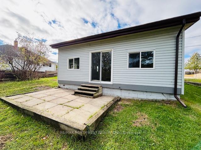 Photo 9 of 413 River St, Kenora, Keewatin — HOMEH