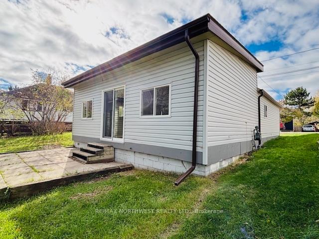 Photo 10 of 413 River St, Kenora, Keewatin — HOMEH