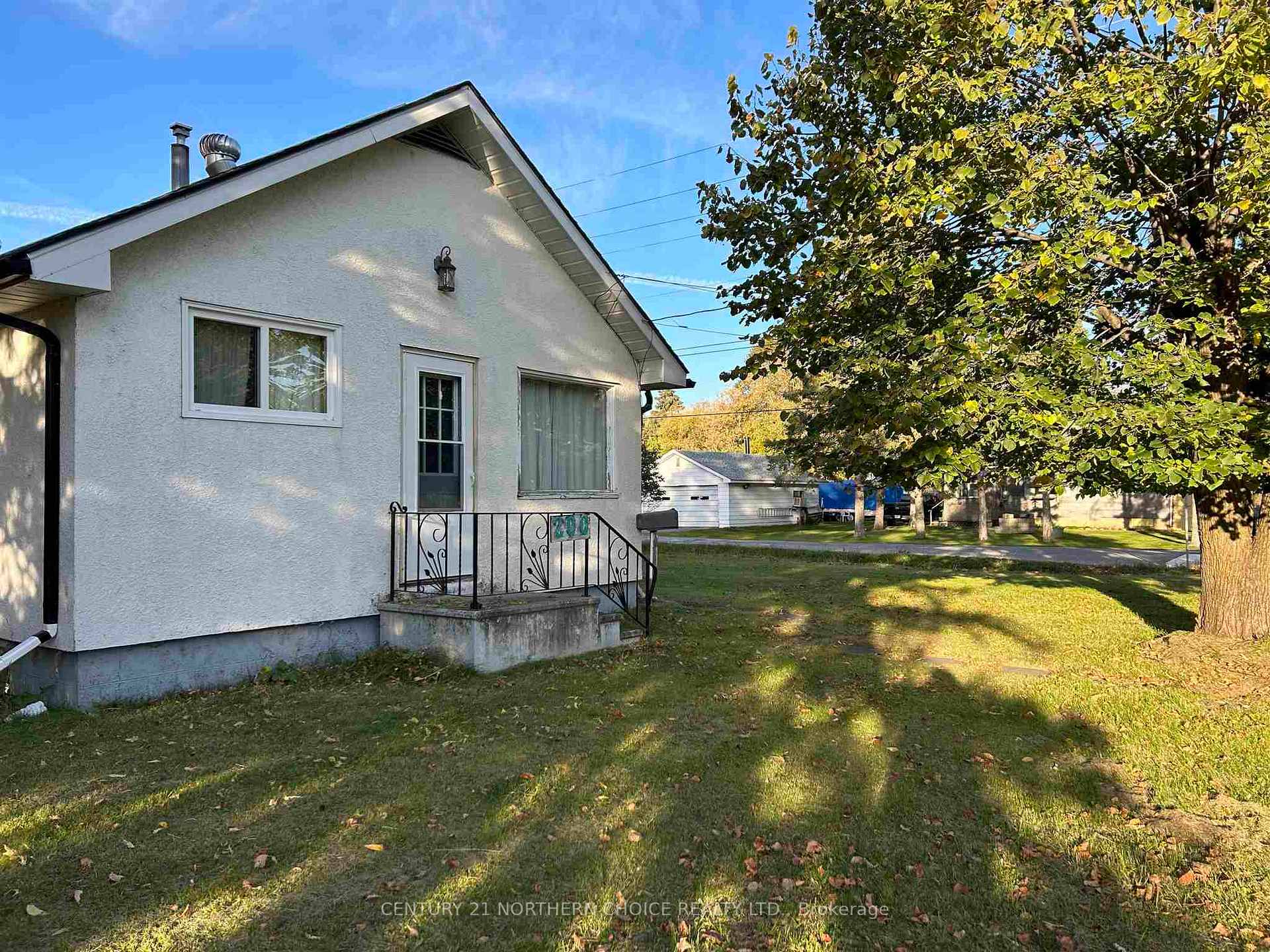 Photo 2 of 200 Sixth Street W, Fort Frances — HOMEH