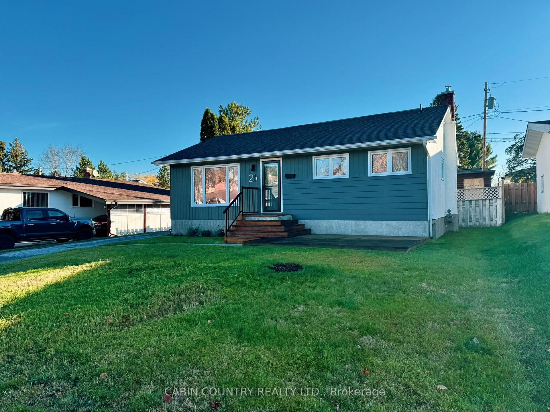Photo 3 of 21 Nairn, Kenora, Pinecrest — HOMEH