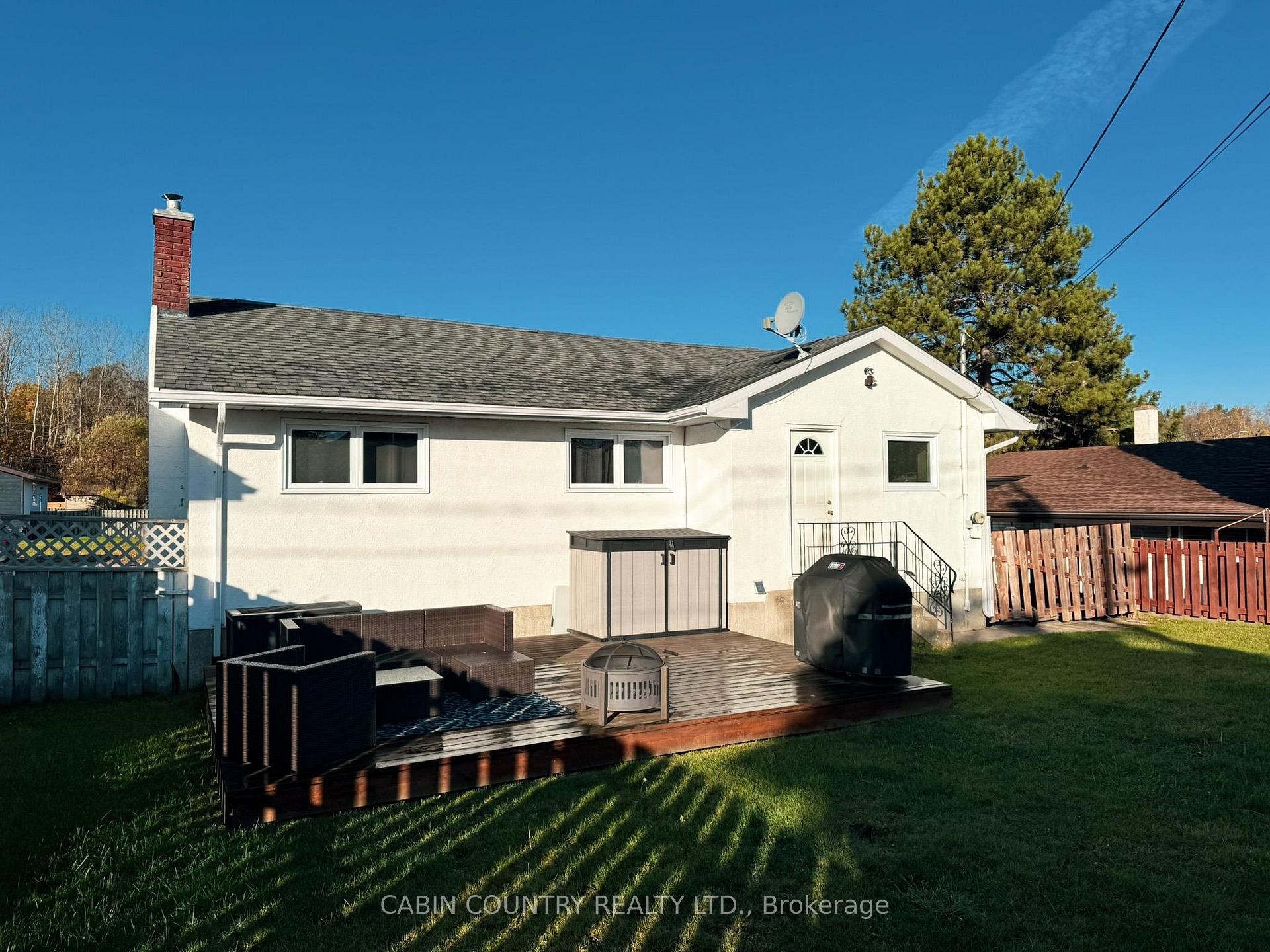 Photo 4 of 21 Nairn, Kenora, Pinecrest — HOMEH