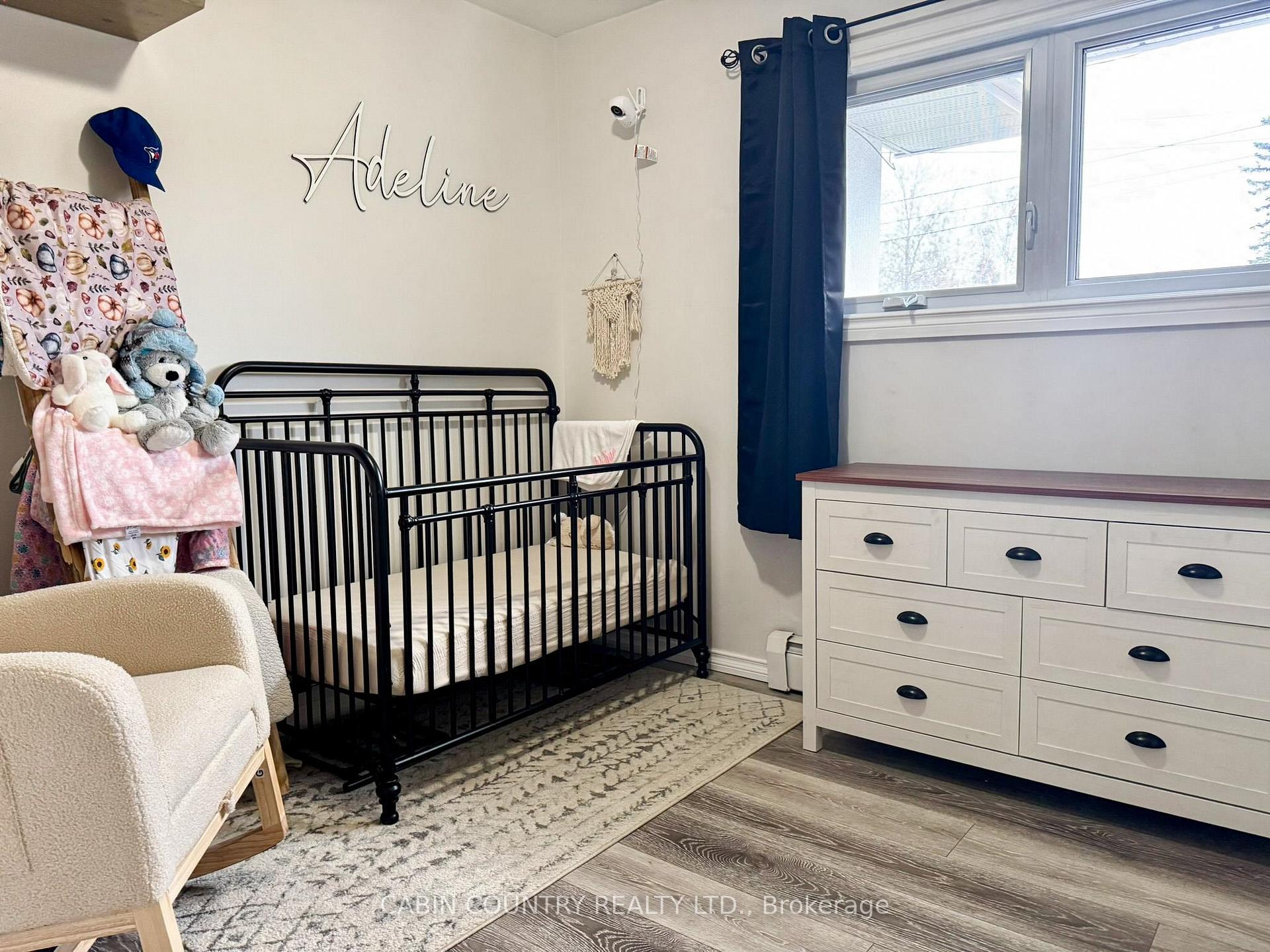 Photo 15 of 21 Nairn, Kenora, Pinecrest — HOMEH