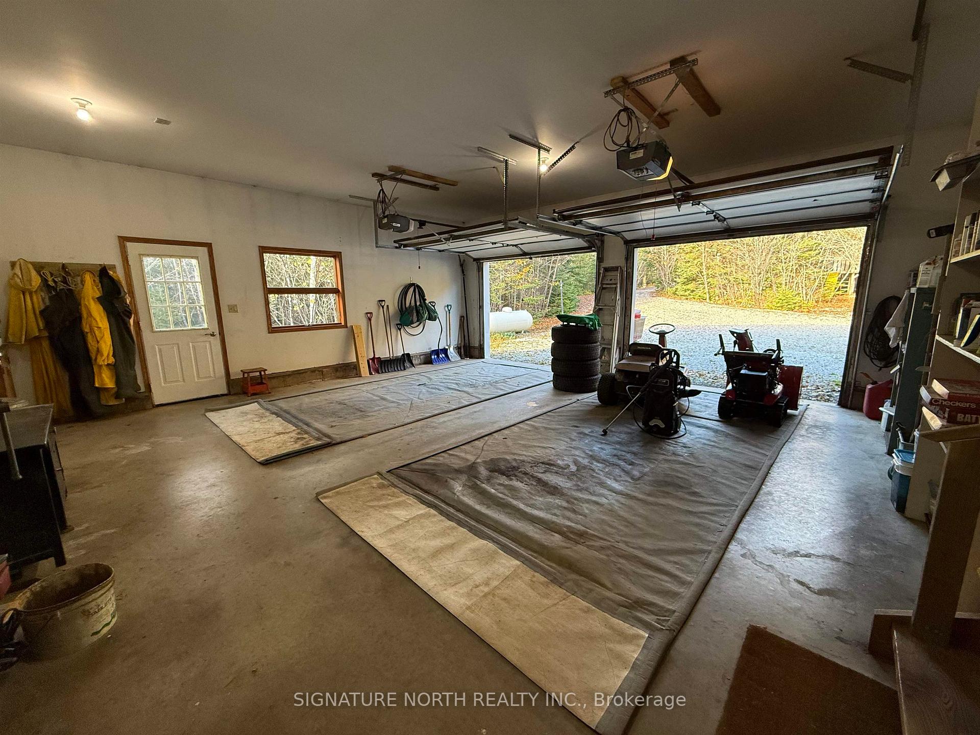 Photo 24 of 184 Island Avenue, Neebing, Blake — HOMEH