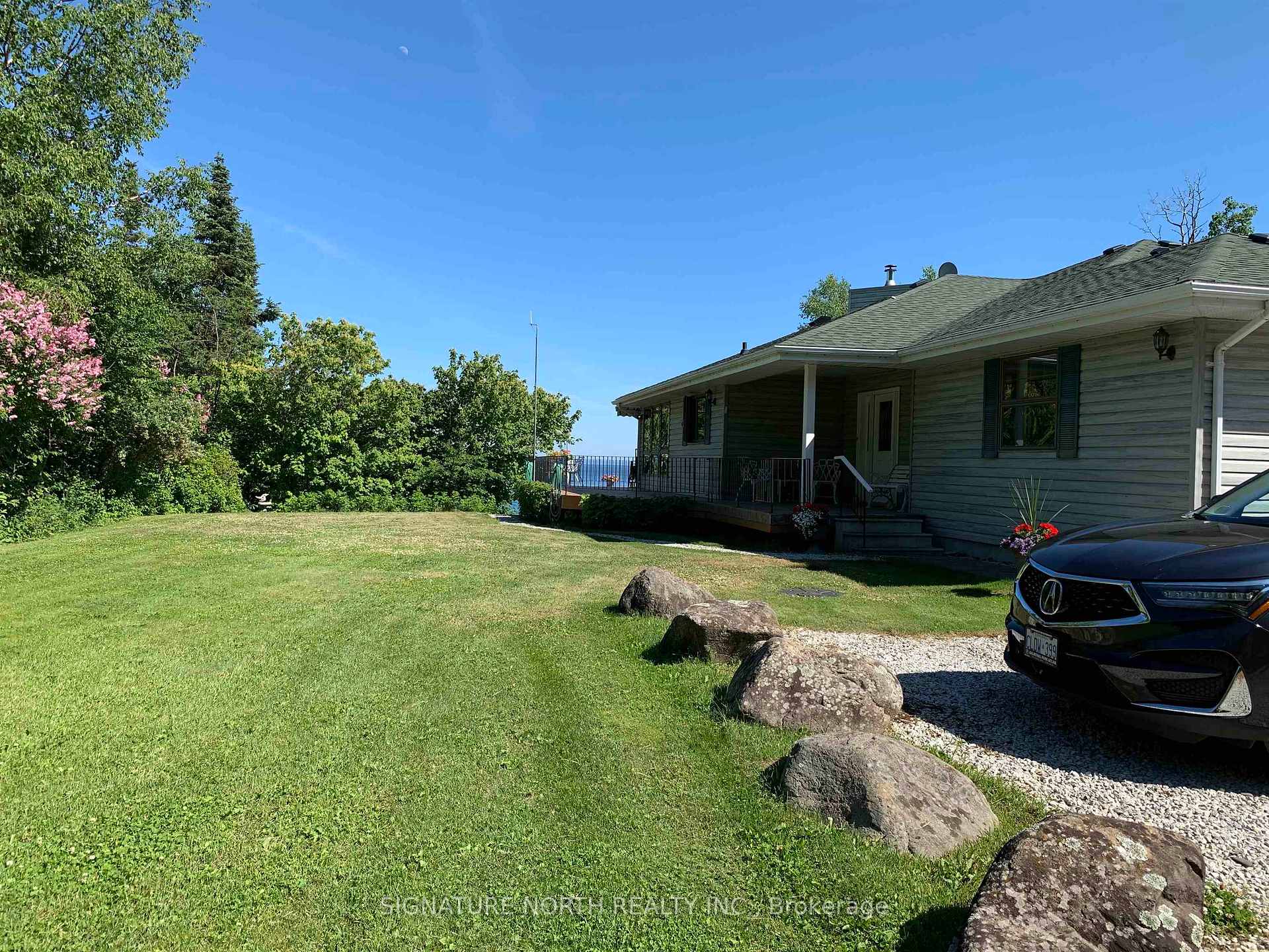 Photo 37 of 184 Island Avenue, Neebing, Blake — HOMEH