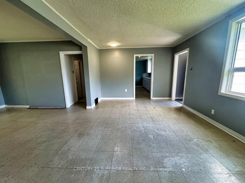 Photo 5 of 4 Croy Court, Marathon — HOMEH