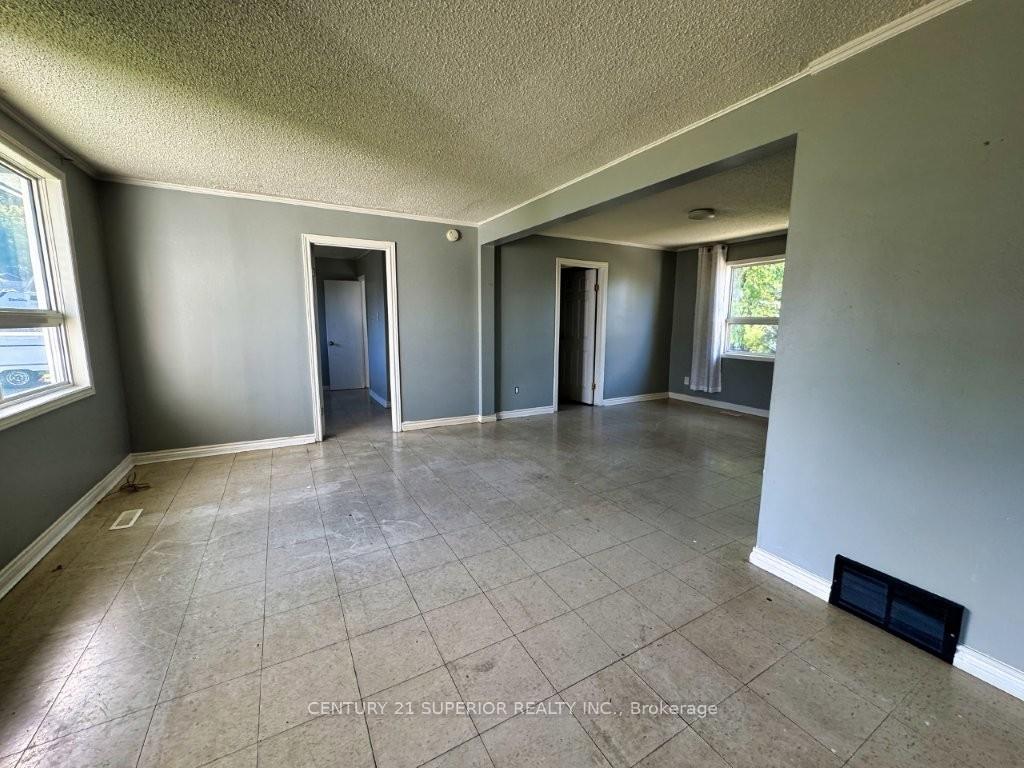 Photo 6 of 4 Croy Court, Marathon — HOMEH