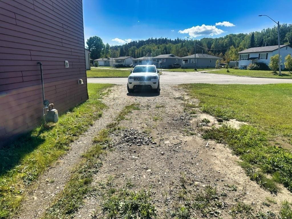 Photo 3 of 155 Harkness Street, Nipigon — HOMEH