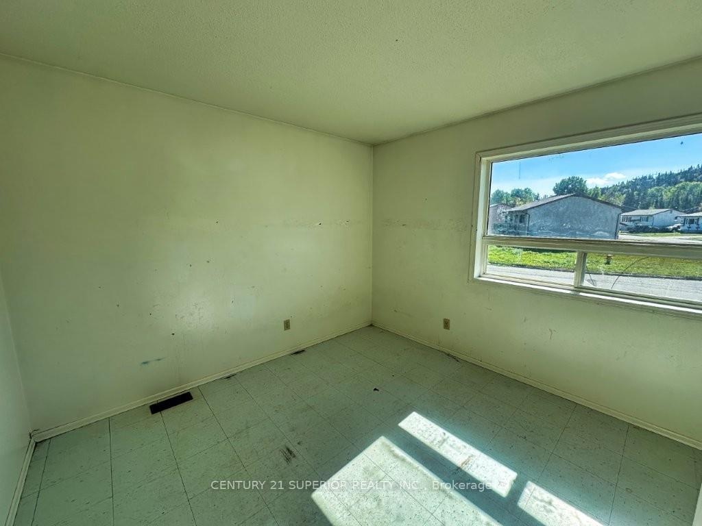 Photo 20 of 155 Harkness Street, Nipigon — HOMEH
