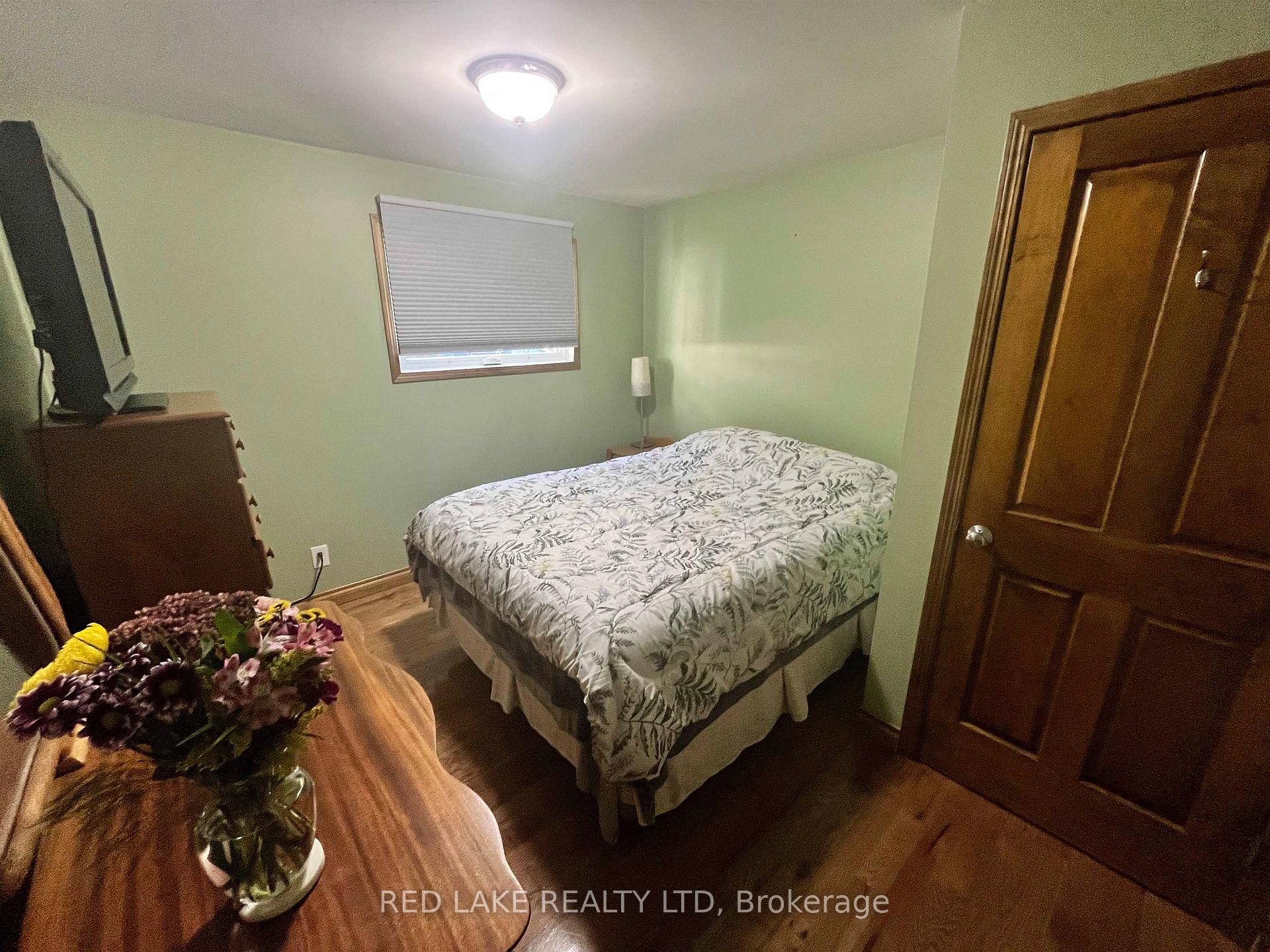 Photo 23 of 16 Lakeview Avenue, Red Lake — HOMEH