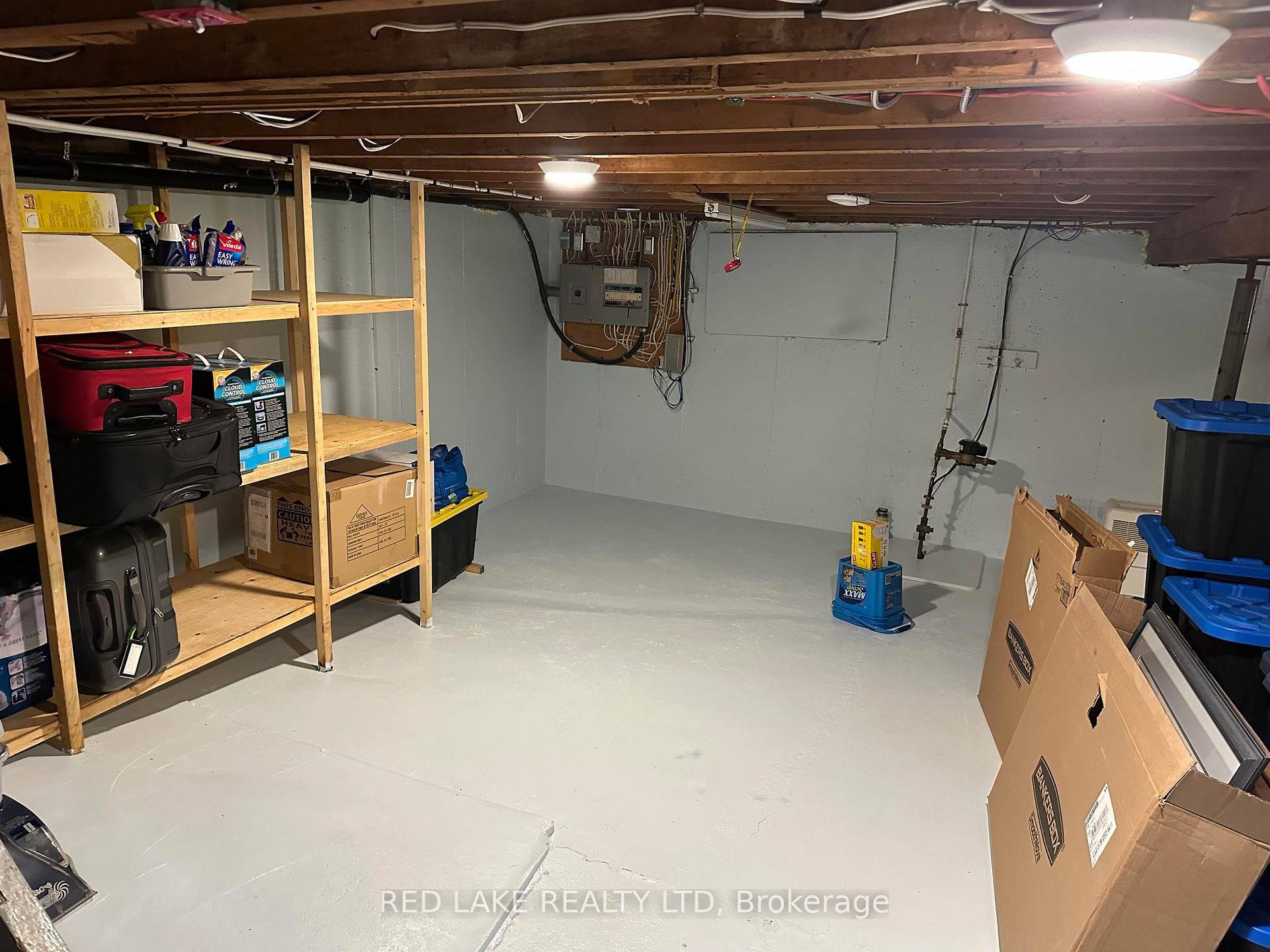 Photo 31 of 16 Lakeview Avenue, Red Lake — HOMEH