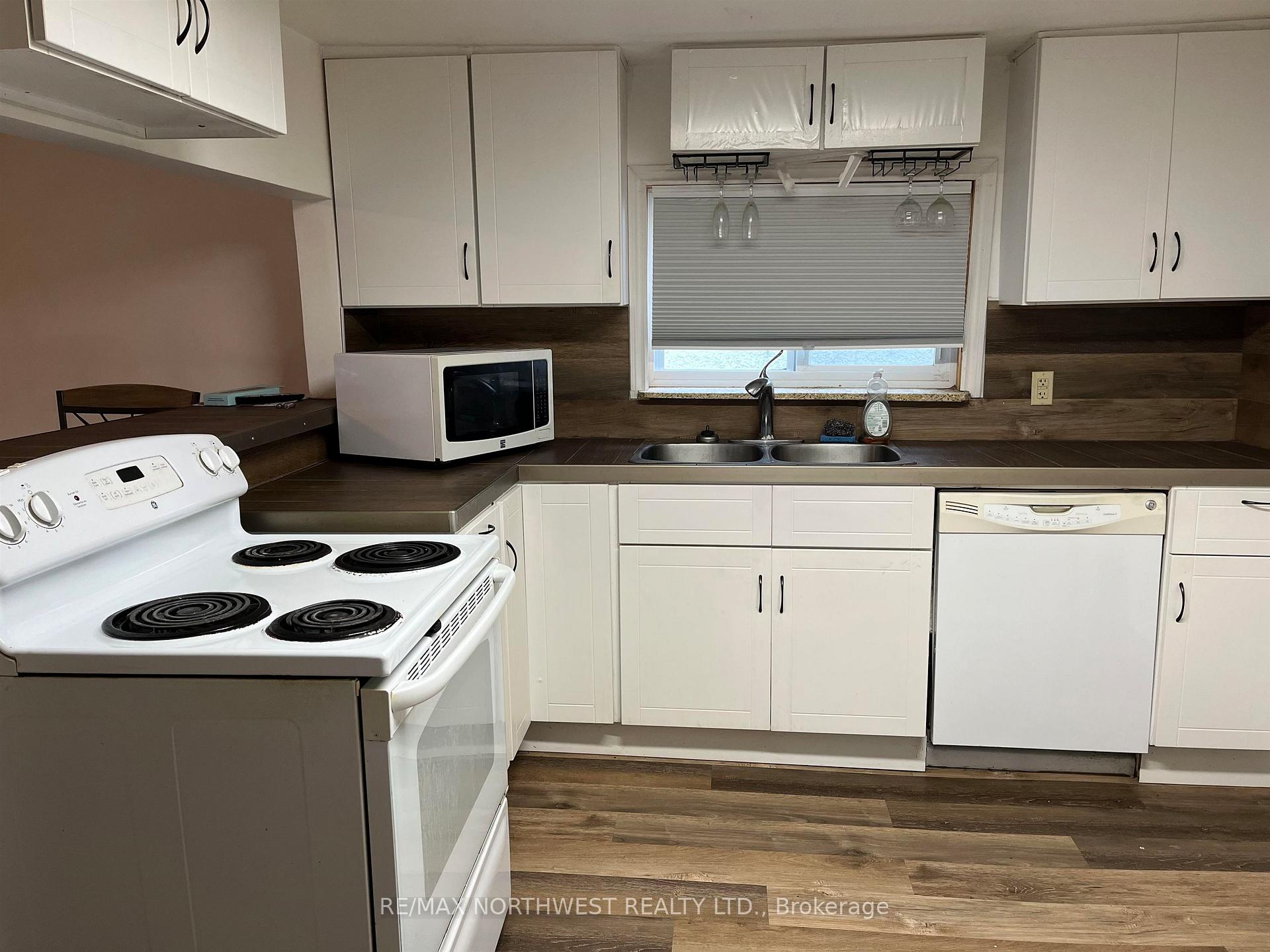 Photo 3 of 1035 Third St. E, Fort Frances — HOMEH