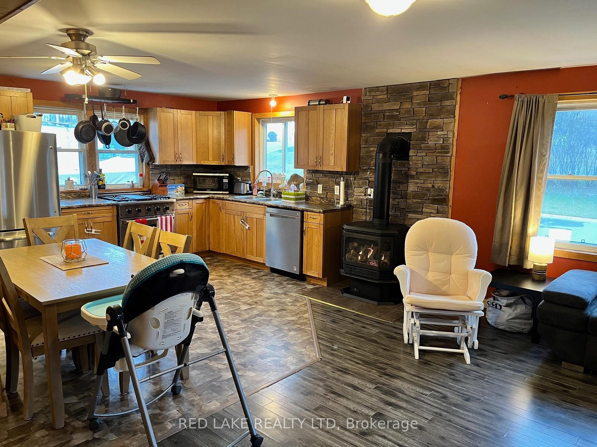 Photo 6 of 67 Goldshore Road, Red Lake — HOMEH