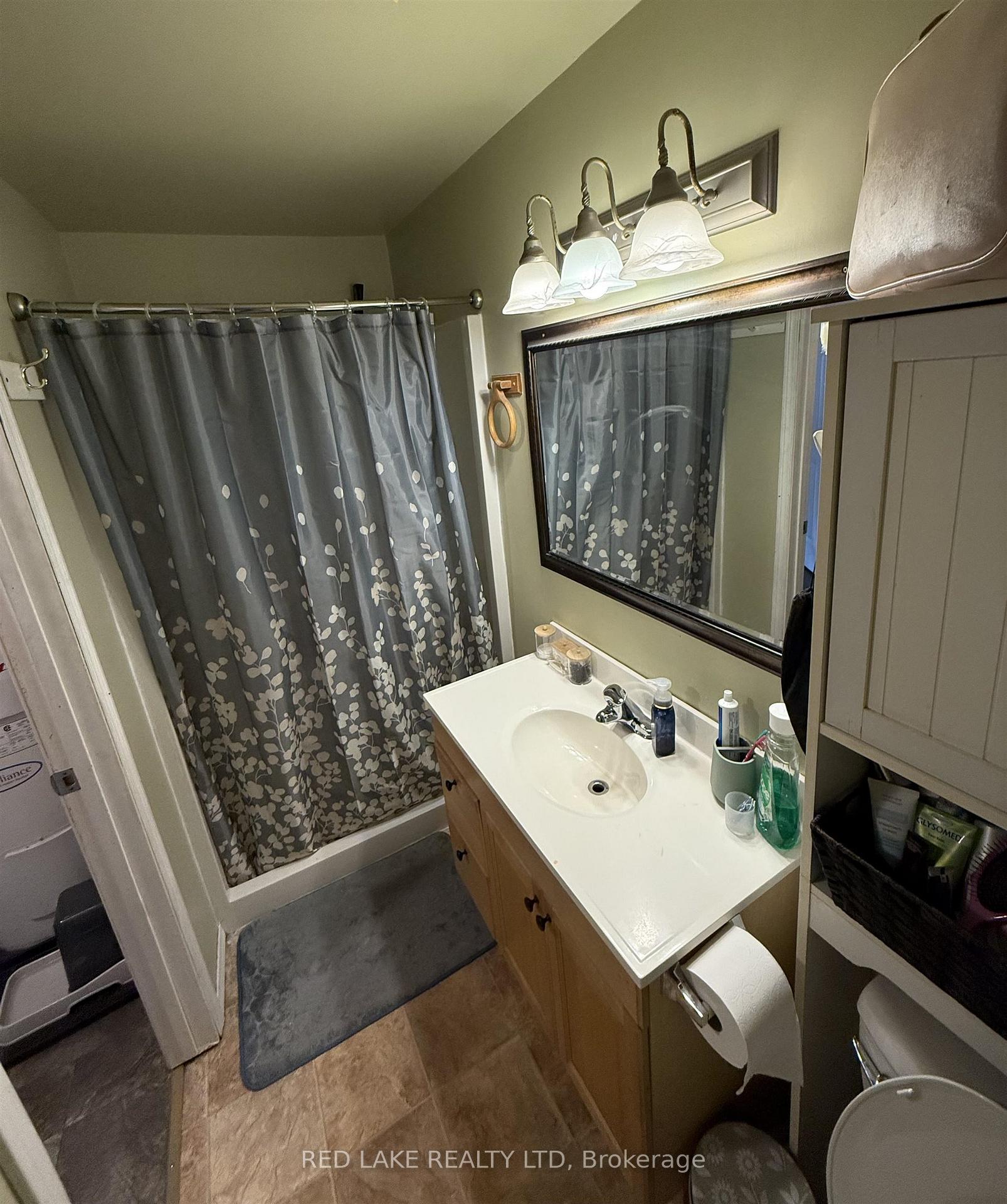 Photo 16 of 67 Goldshore Road, Red Lake — HOMEH