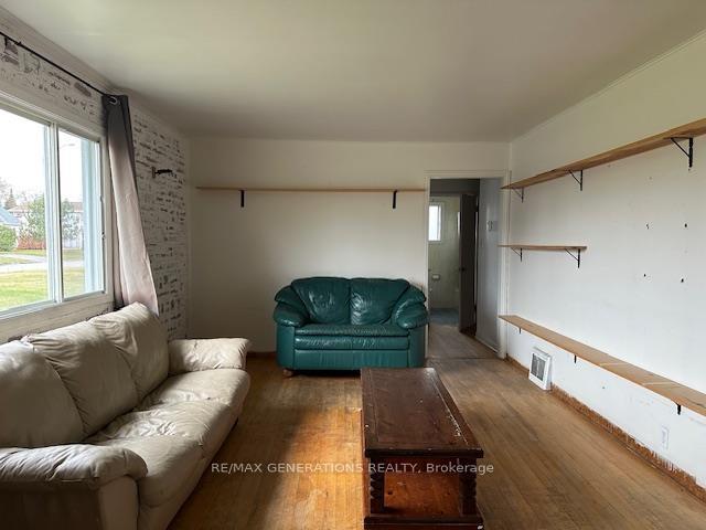Photo 3 of 8 Laurier Avenue, Terrace Bay — HOMEH