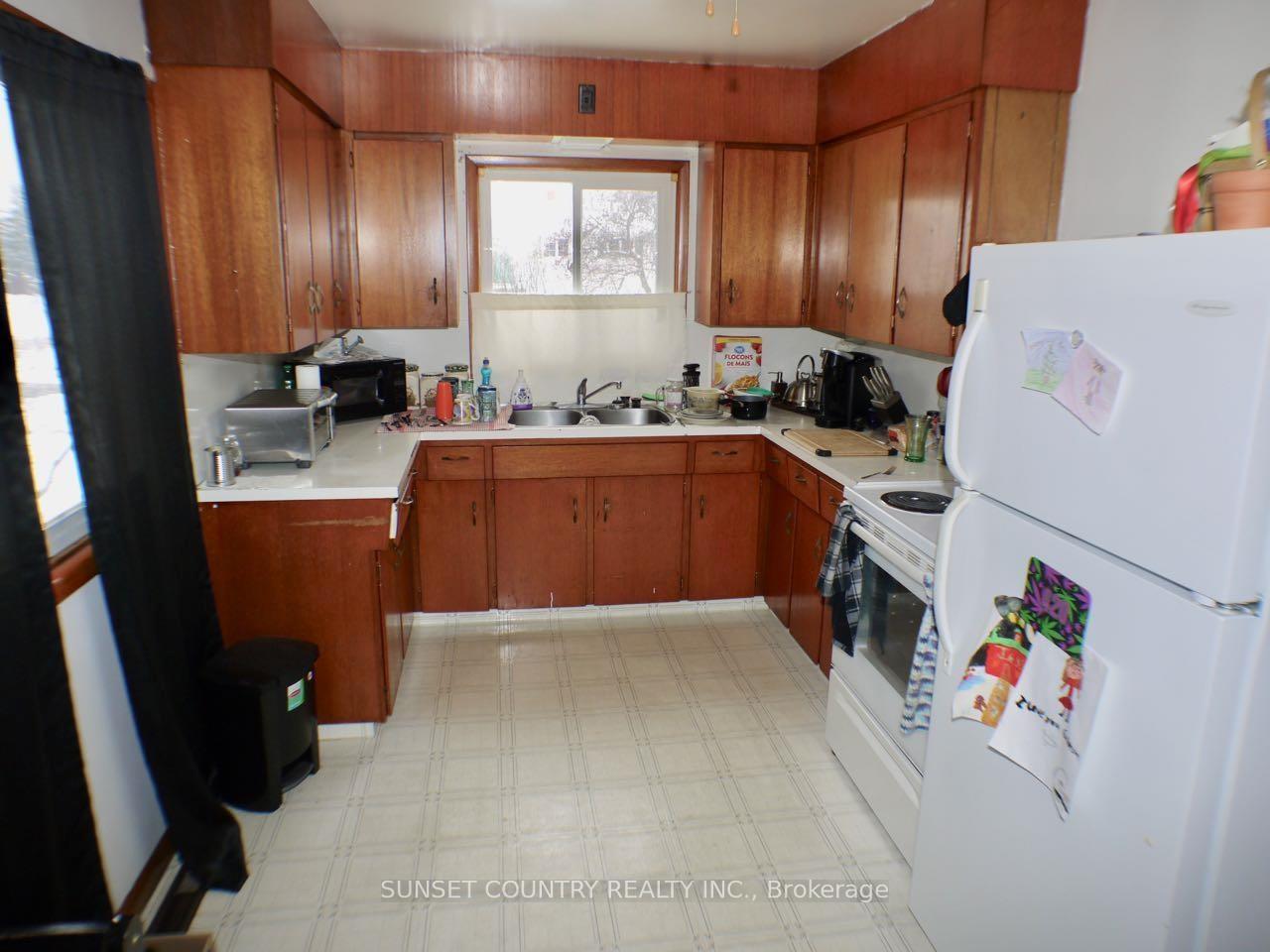 Photo 4 of 248 Second Street, Dryden, Hillcrest — HOMEH