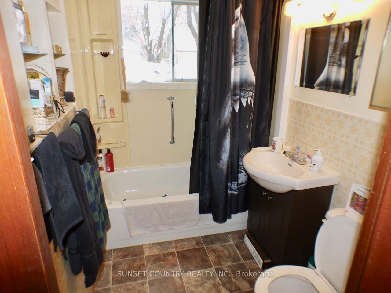 Photo 8 of 248 Second Street, Dryden, Hillcrest — HOMEH