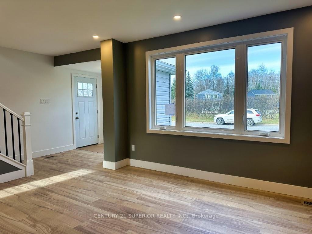 Photo 6 of 78 Timmins Street, Red Rock, TB-85 — HOMEH