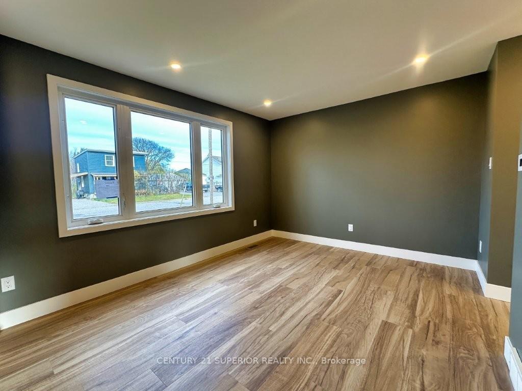 Photo 8 of 78 Timmins Street, Red Rock, TB-85 — HOMEH