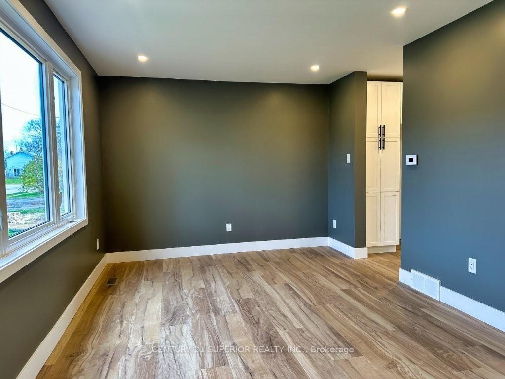 Photo 9 of 78 Timmins Street, Red Rock, TB-85 — HOMEH