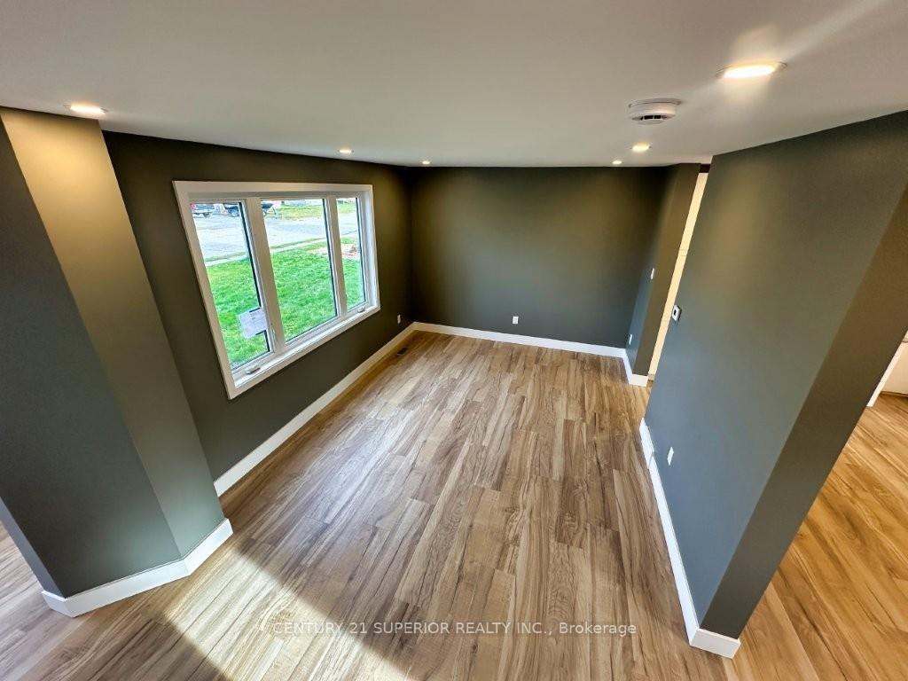 Photo 10 of 78 Timmins Street, Red Rock, TB-85 — HOMEH