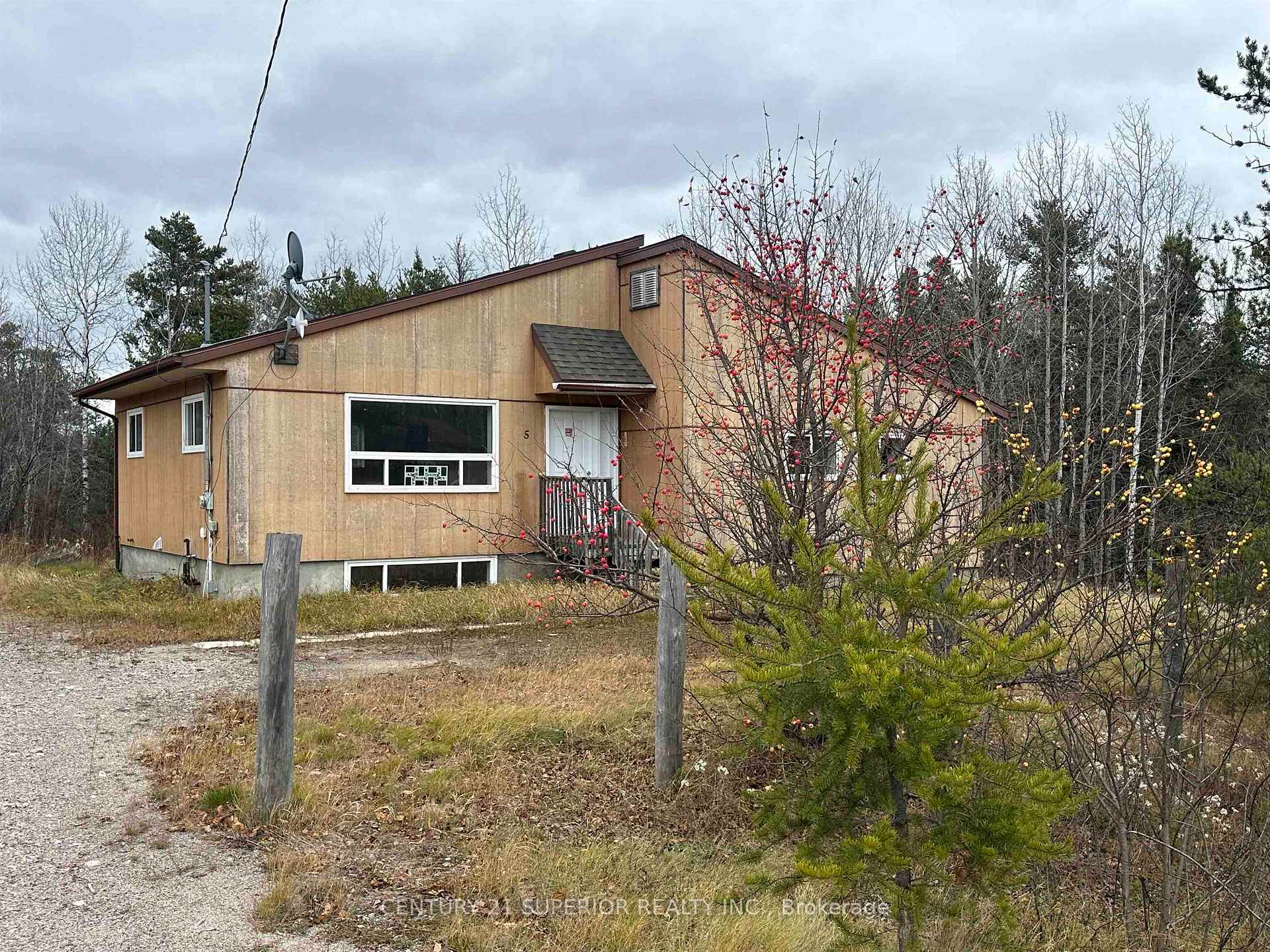 Photo 1 of 5 Northern Cres, Thunder Bay Remote Area — HOMEH