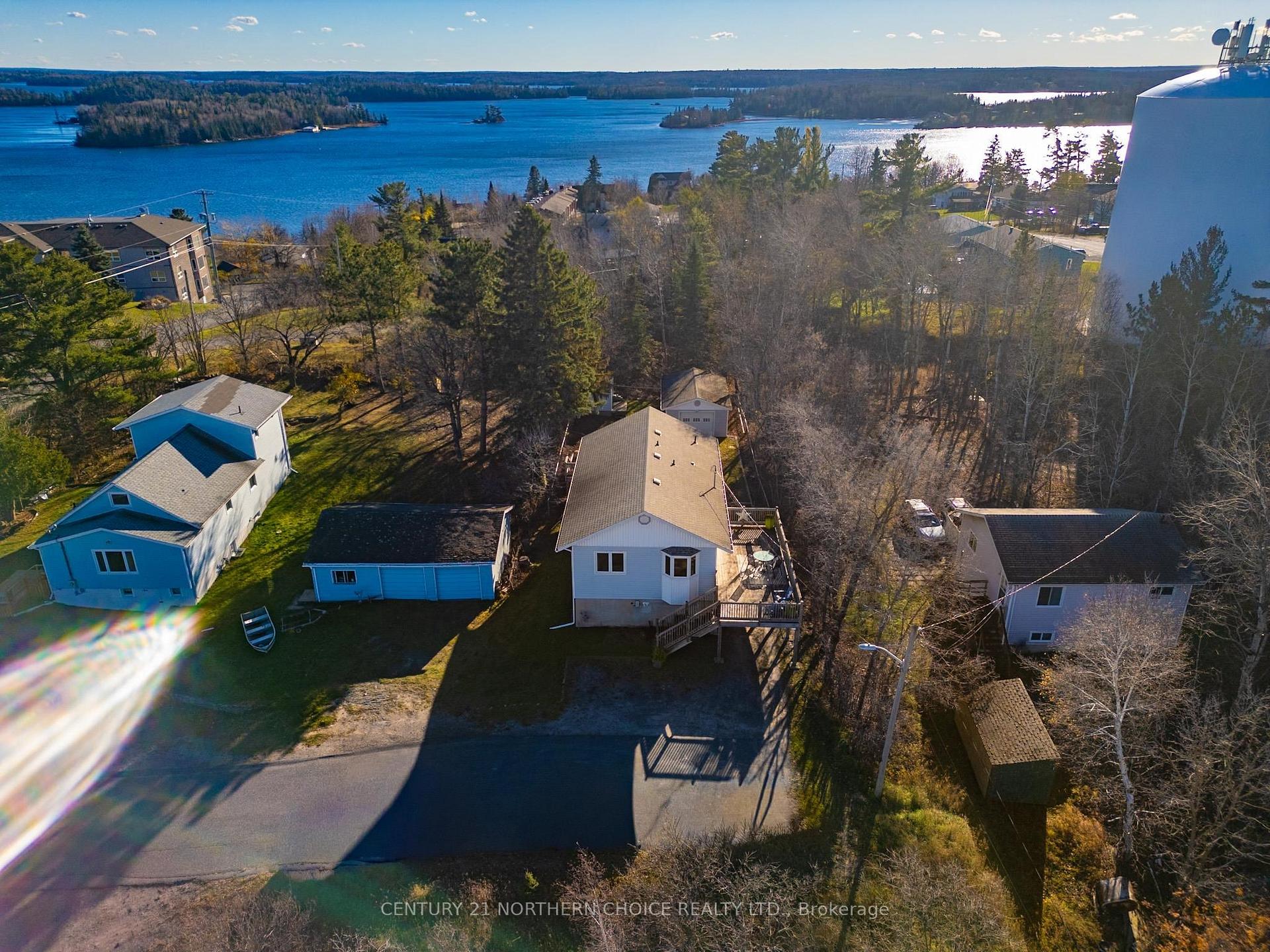 Photo 1 of 620 Sixth St, Kenora, Keewatin — HOMEH