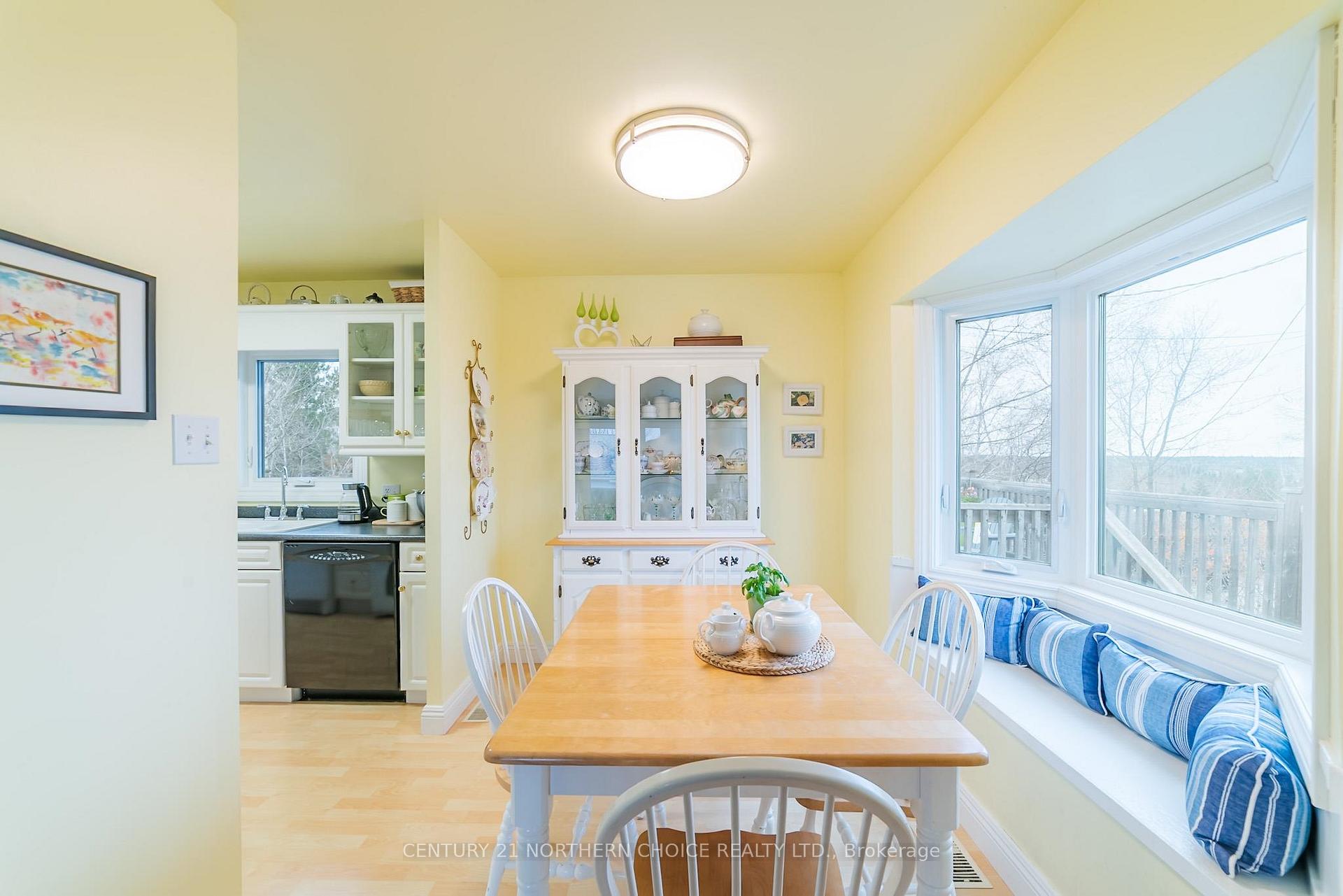 Photo 11 of 620 Sixth St, Kenora, Keewatin — HOMEH