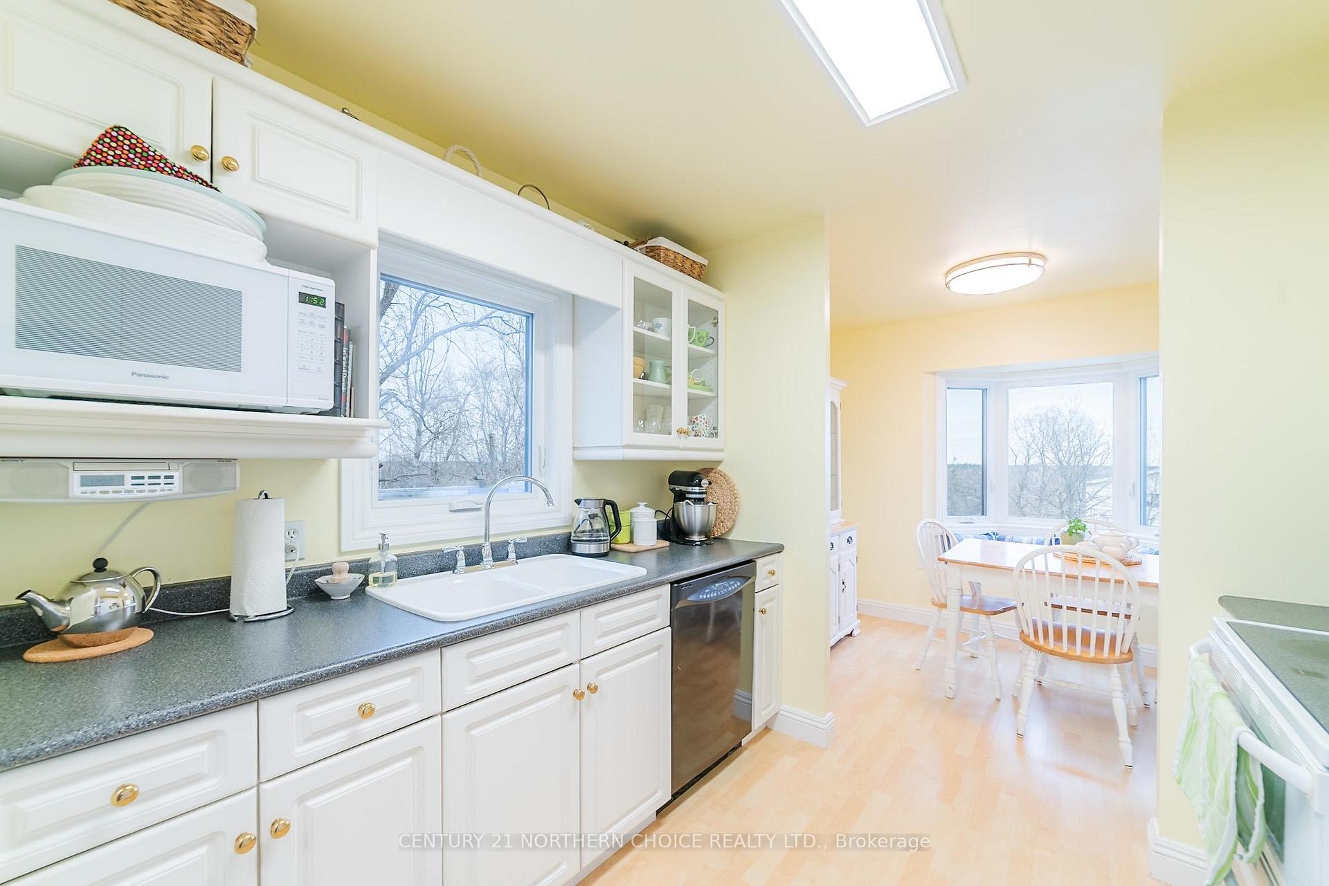 Photo 16 of 620 Sixth St, Kenora, Keewatin — HOMEH