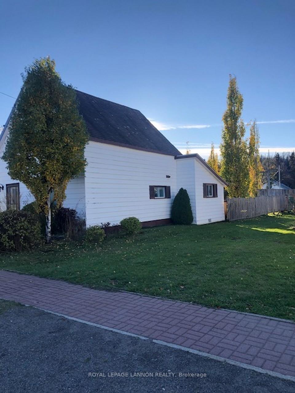 Photo 2 of 205 Main Street, Schreiber — HOMEH