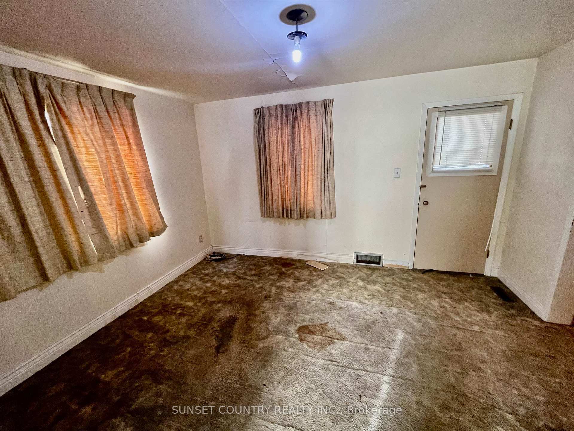 Photo 6 of 254 Florence Street, Dryden, Hillcrest — HOMEH