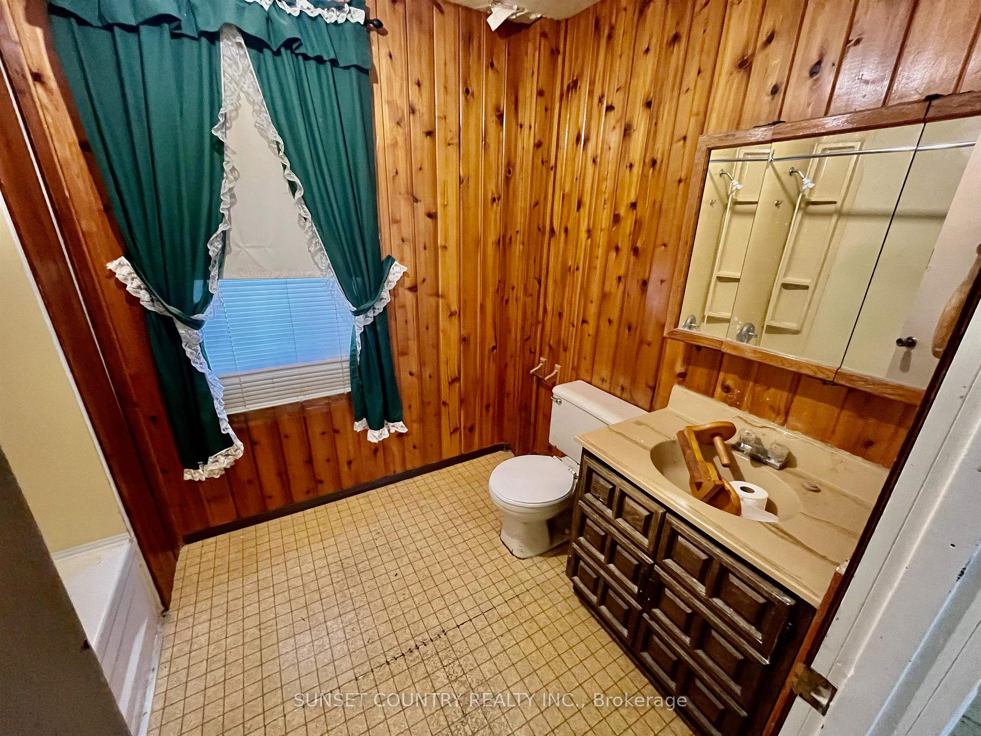 Photo 8 of 254 Florence Street, Dryden, Hillcrest — HOMEH