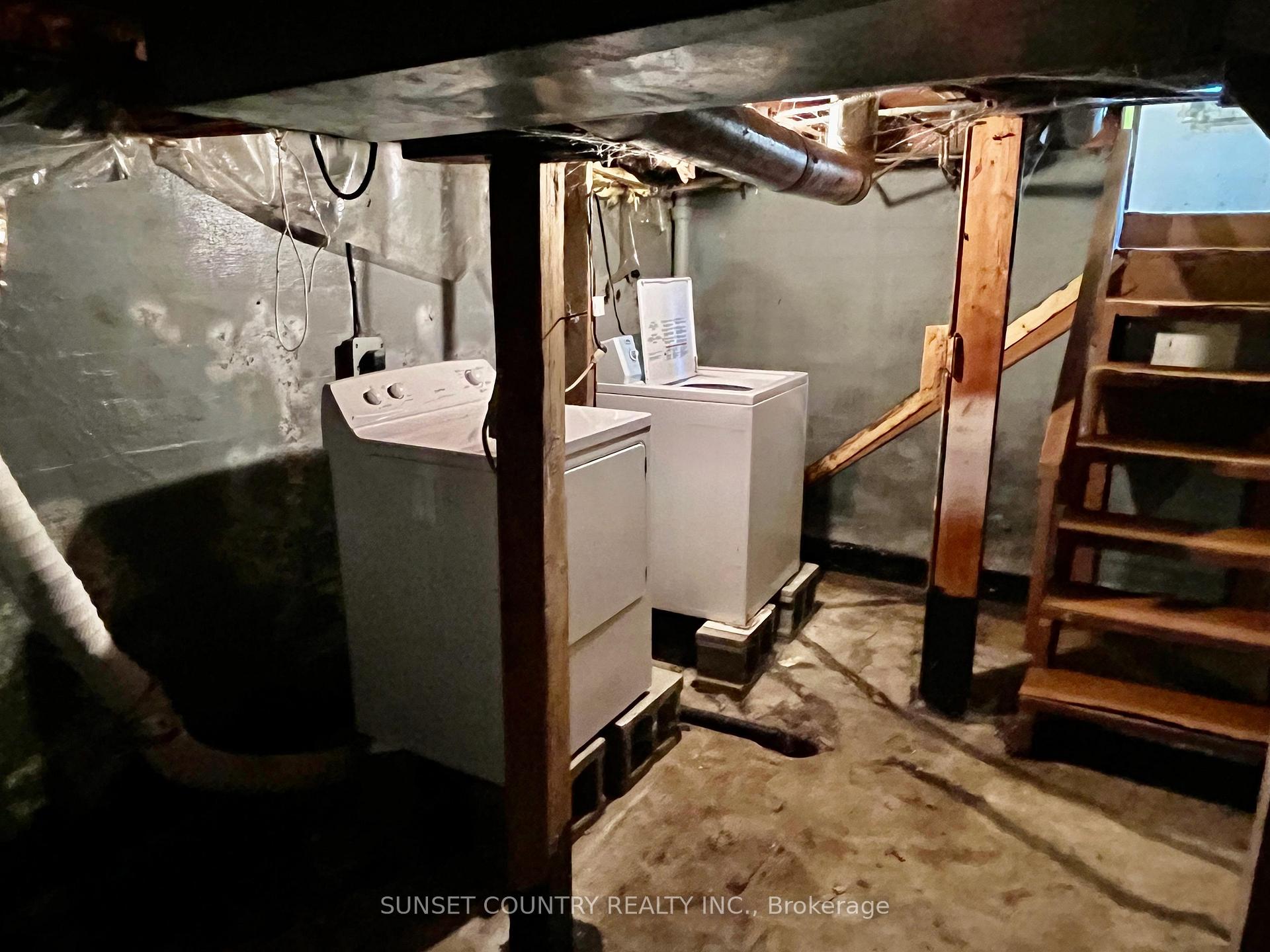Photo 18 of 254 Florence Street, Dryden, Hillcrest — HOMEH