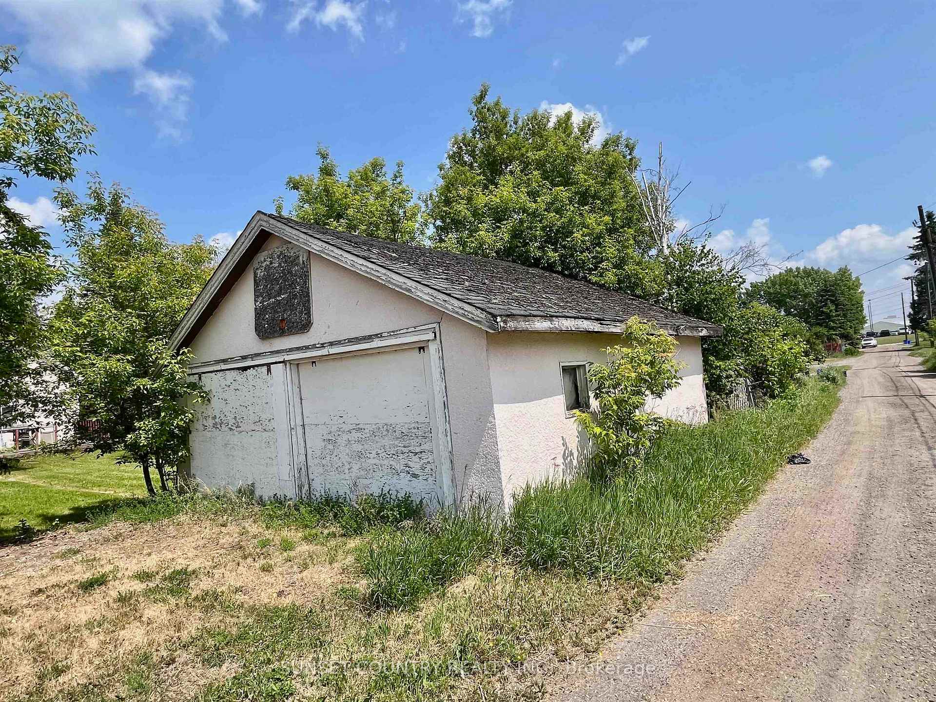 Photo 31 of 254 Florence Street, Dryden, Hillcrest — HOMEH