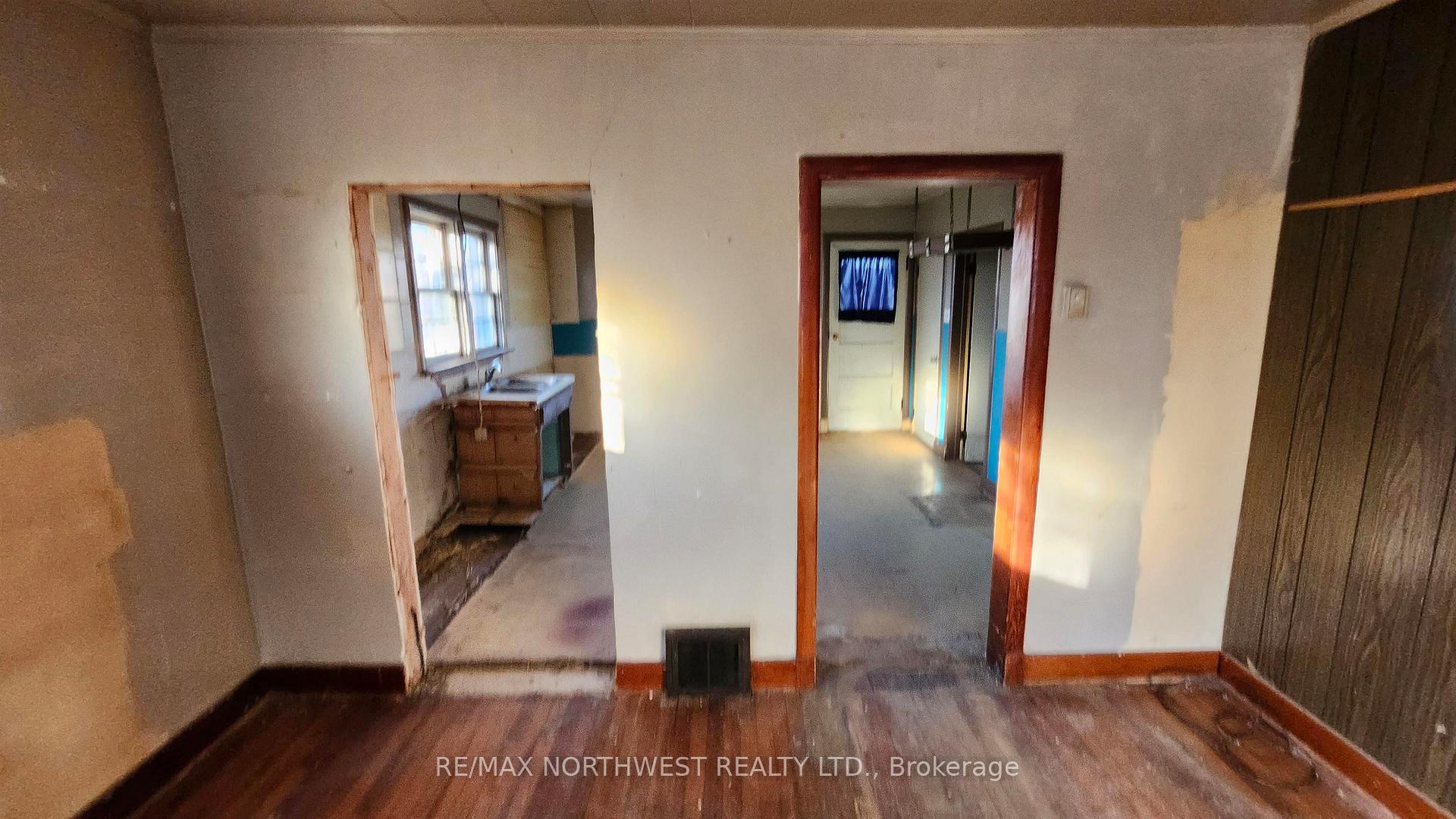 Photo 5 of 101 Charles Street, Kenora, Keewatin — HOMEH