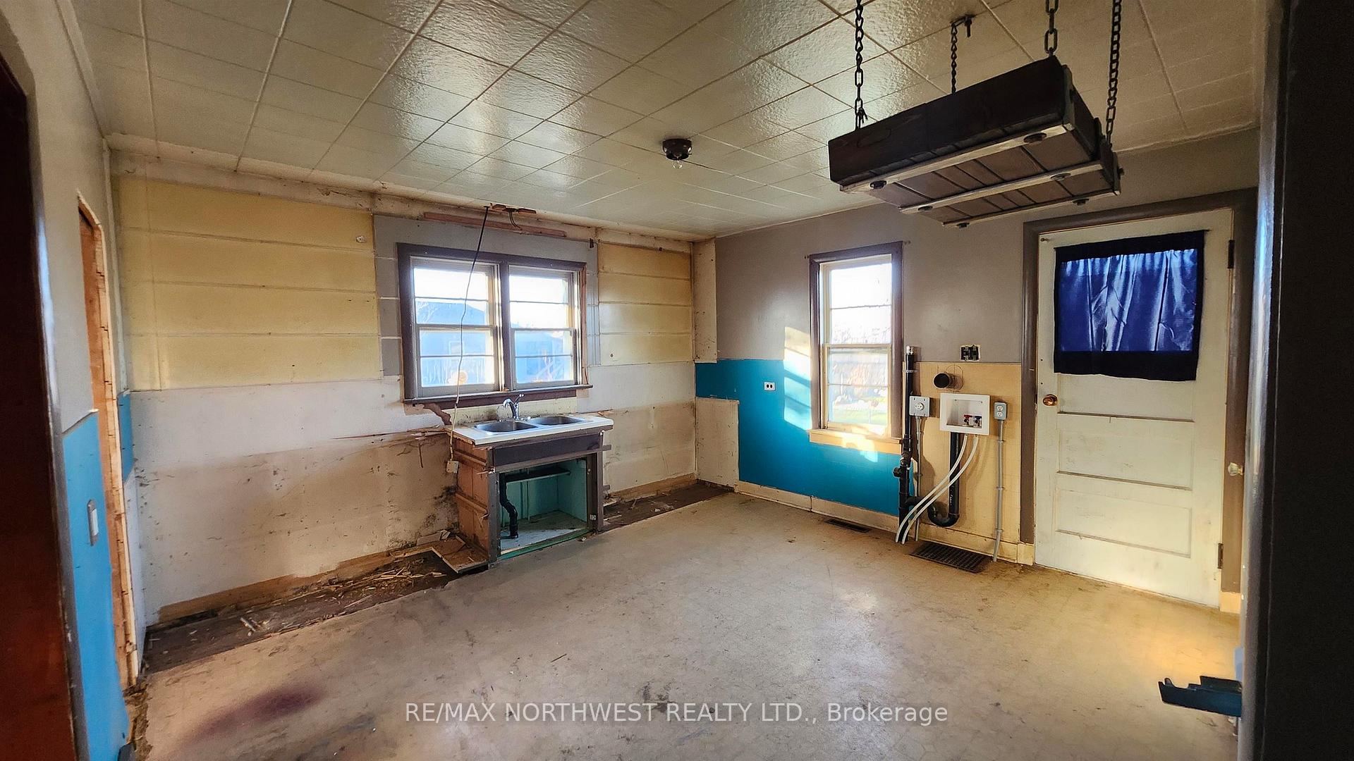 Photo 6 of 101 Charles Street, Kenora, Keewatin — HOMEH