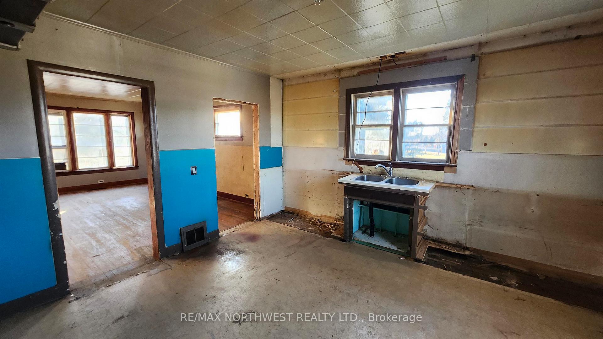 Photo 7 of 101 Charles Street, Kenora, Keewatin — HOMEH